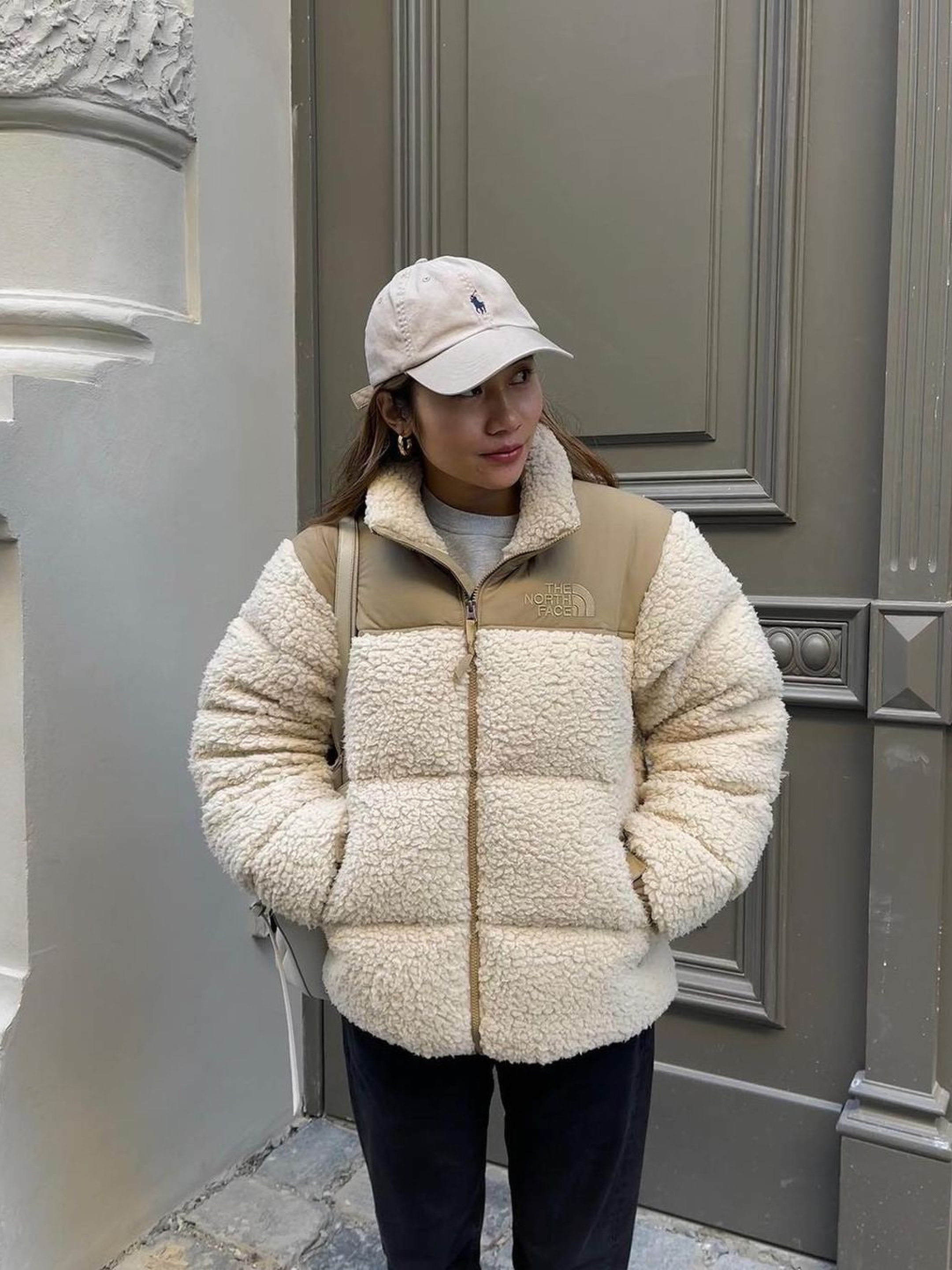 The North Face Sherpa Nuptse Jacket Sand, (W) The North Face Sherpa Nuptse Jacket White 착용 스타일 - 5