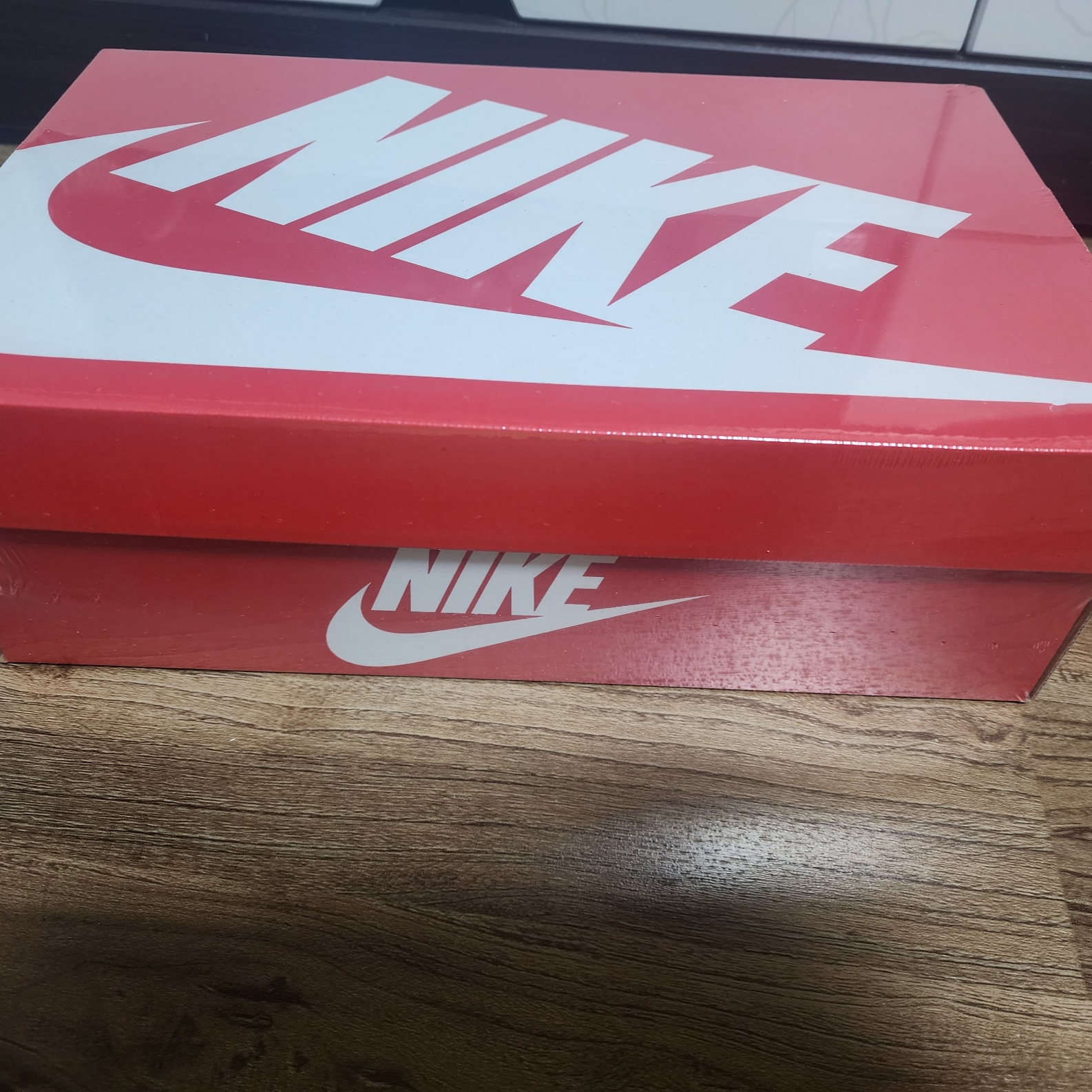 Nike Dunk Low Team Gold and White 착용 스타일 - 2