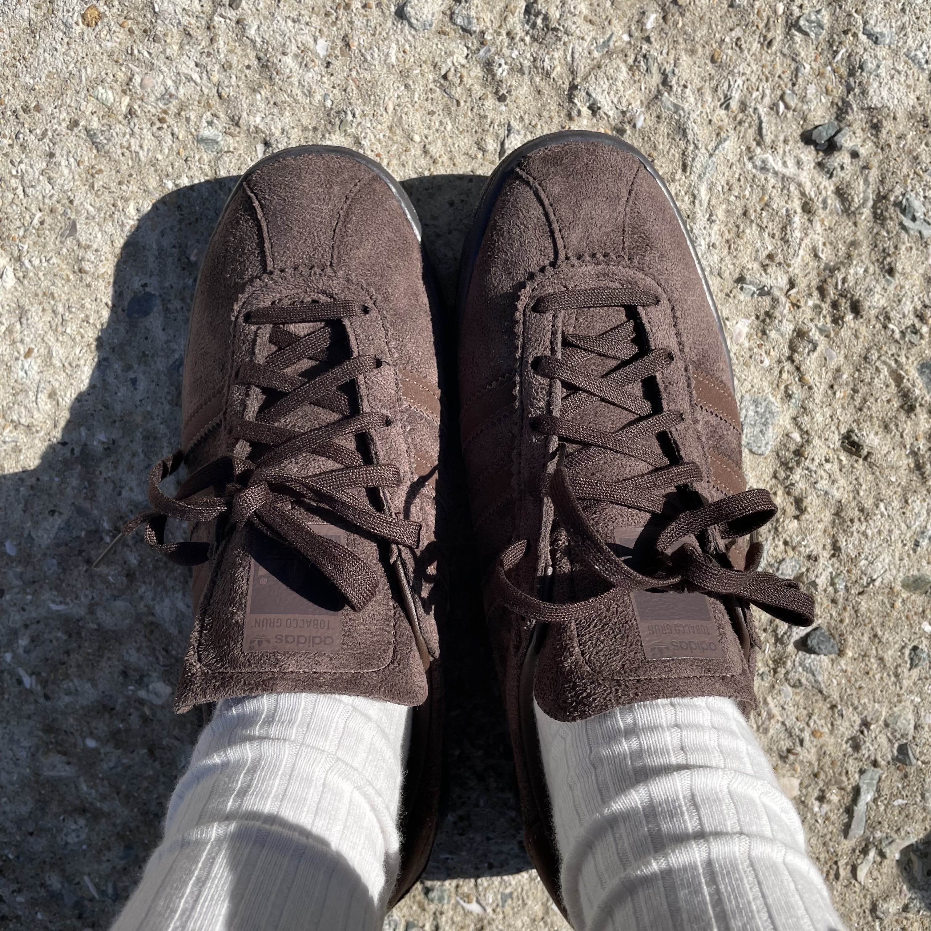 Adidas Tobacco Gruen Dark Brown 착용 스타일