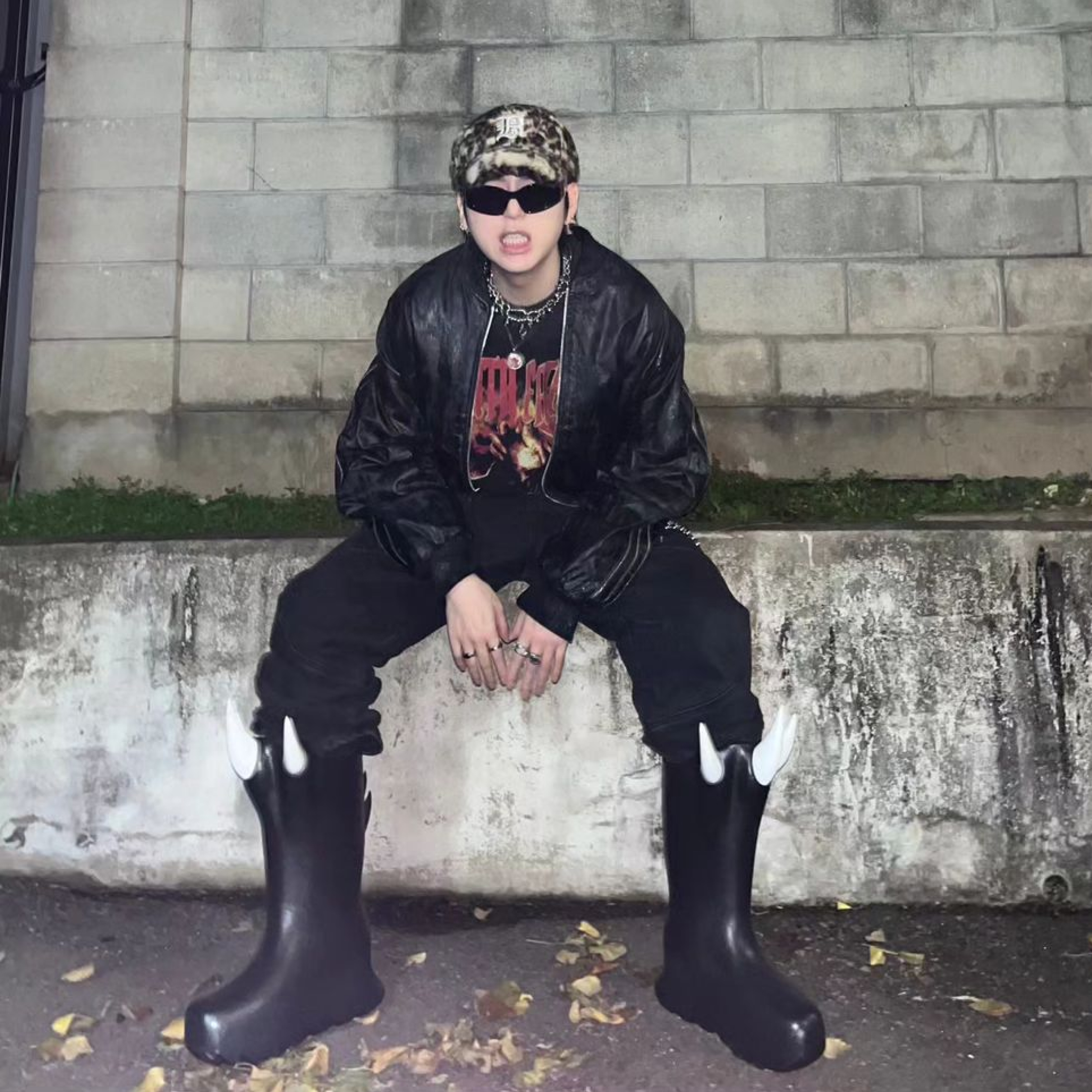 Fila x Thug Club Dragon Boots Black 착용 스타일 - 2