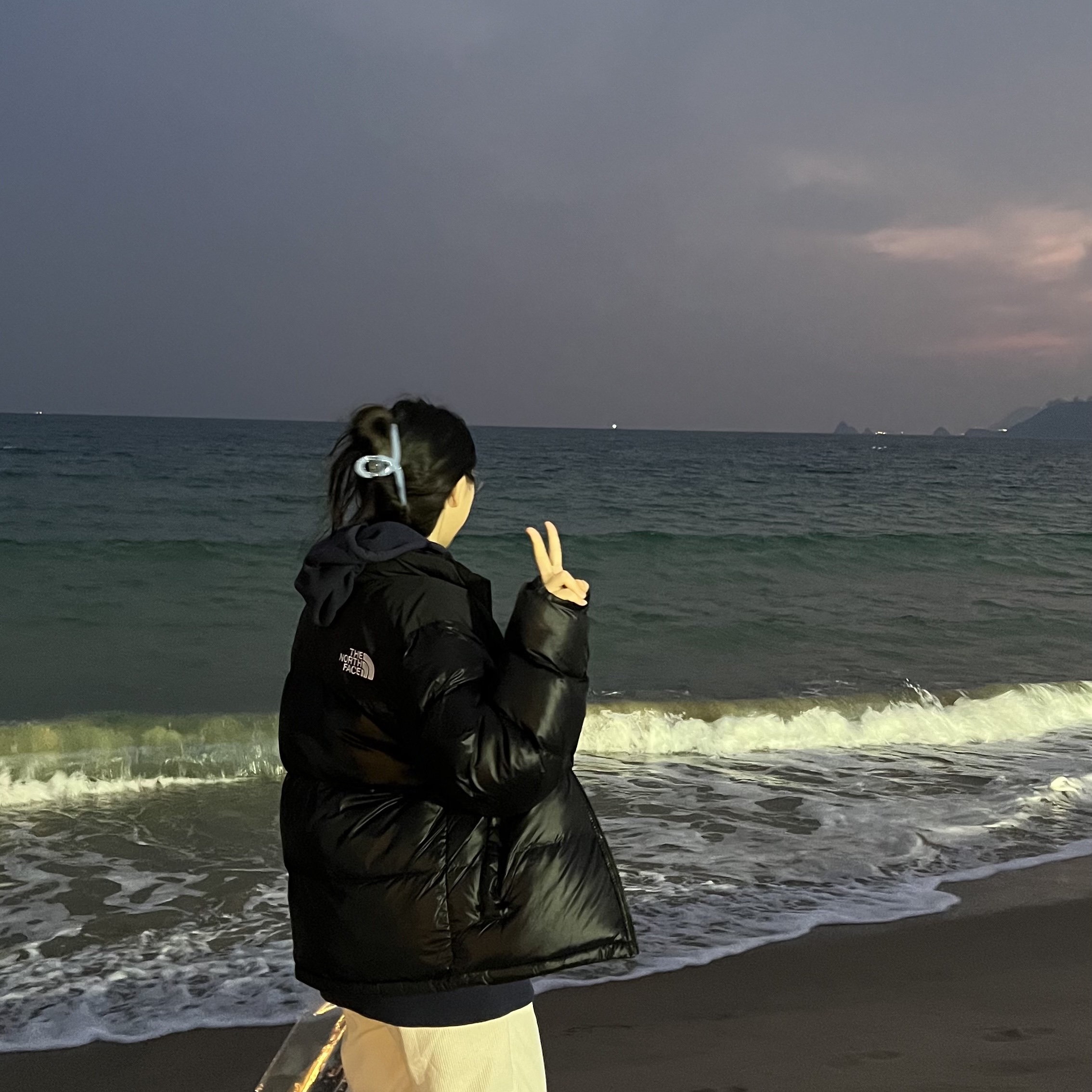The North Face On Ball Jacket Black 착용 스타일