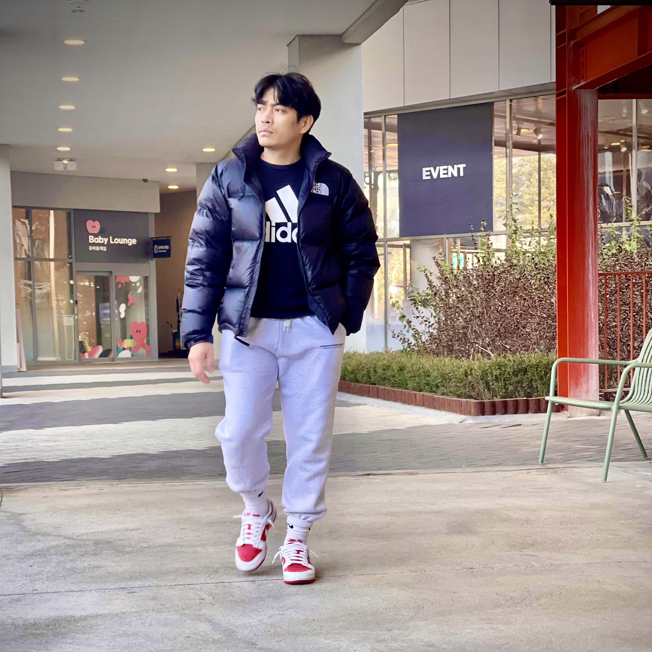The North Face 1996 Eco Nuptse Jacket Black 착용 스타일