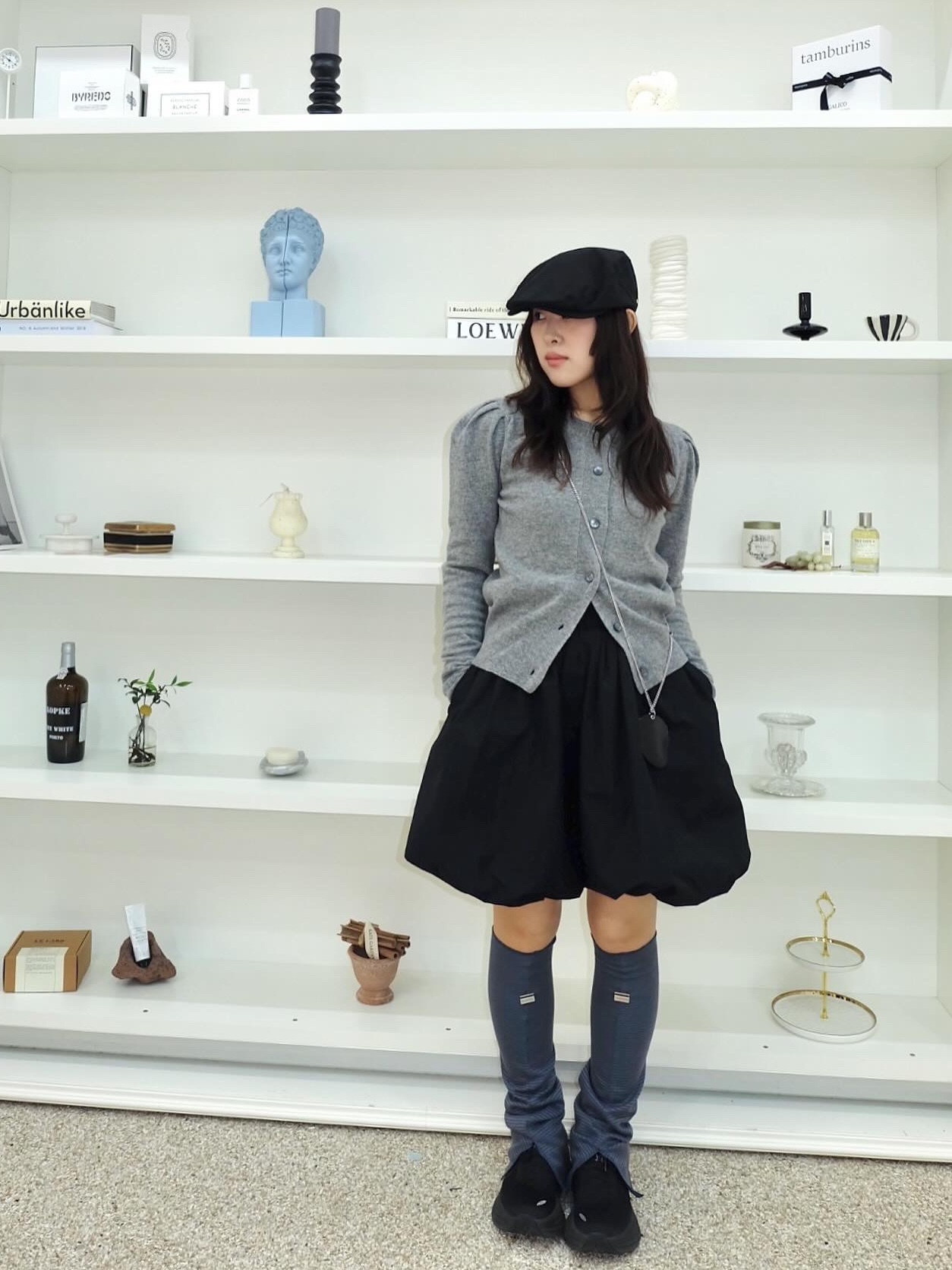 (W) Hoka Bondi 8 Black - Regular 착용 스타일 - 2