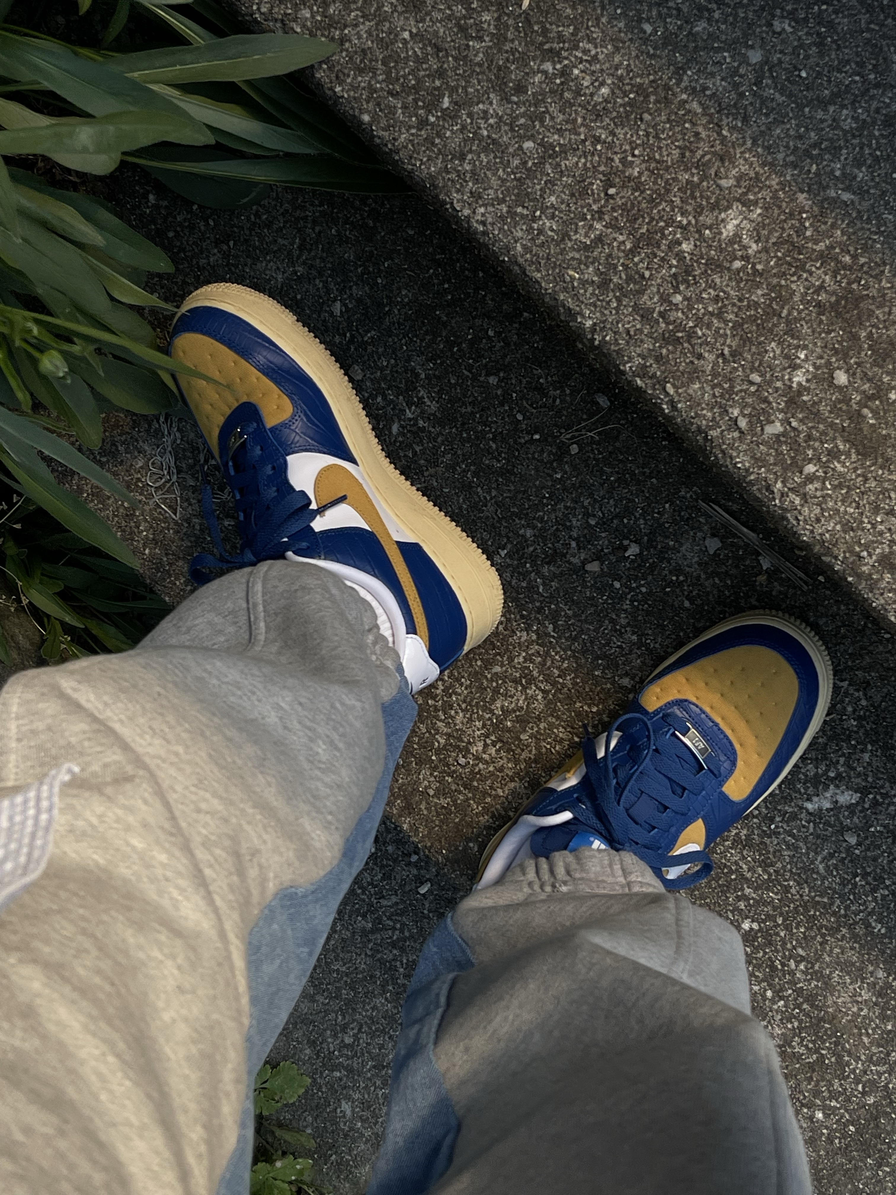 Nike x Undefeated Air Force 1 Low SP 5 On It Court Blue 착용 스타일