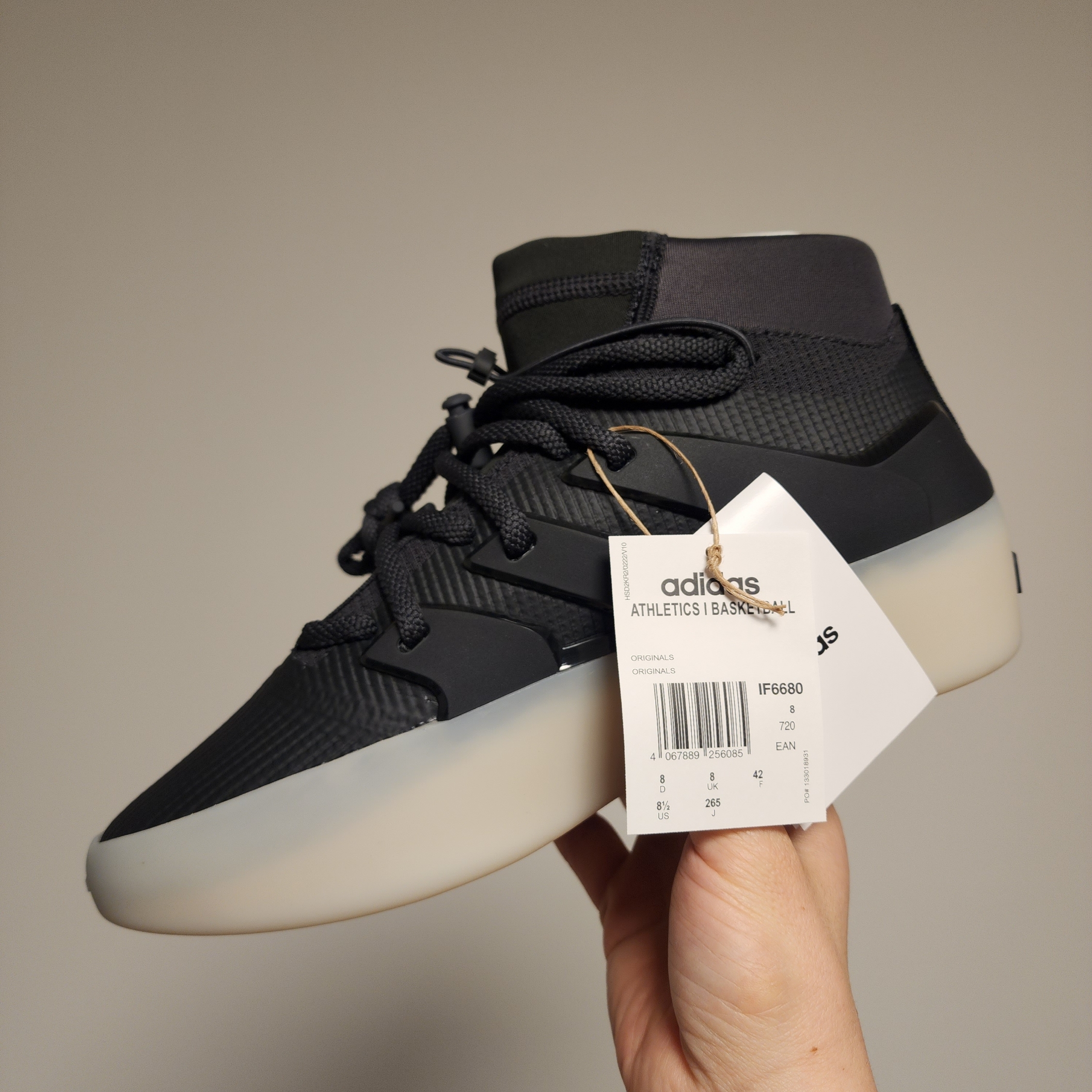 Adidas x Fear of God Athletics I Basketball Carbon 착용 스타일 - 1