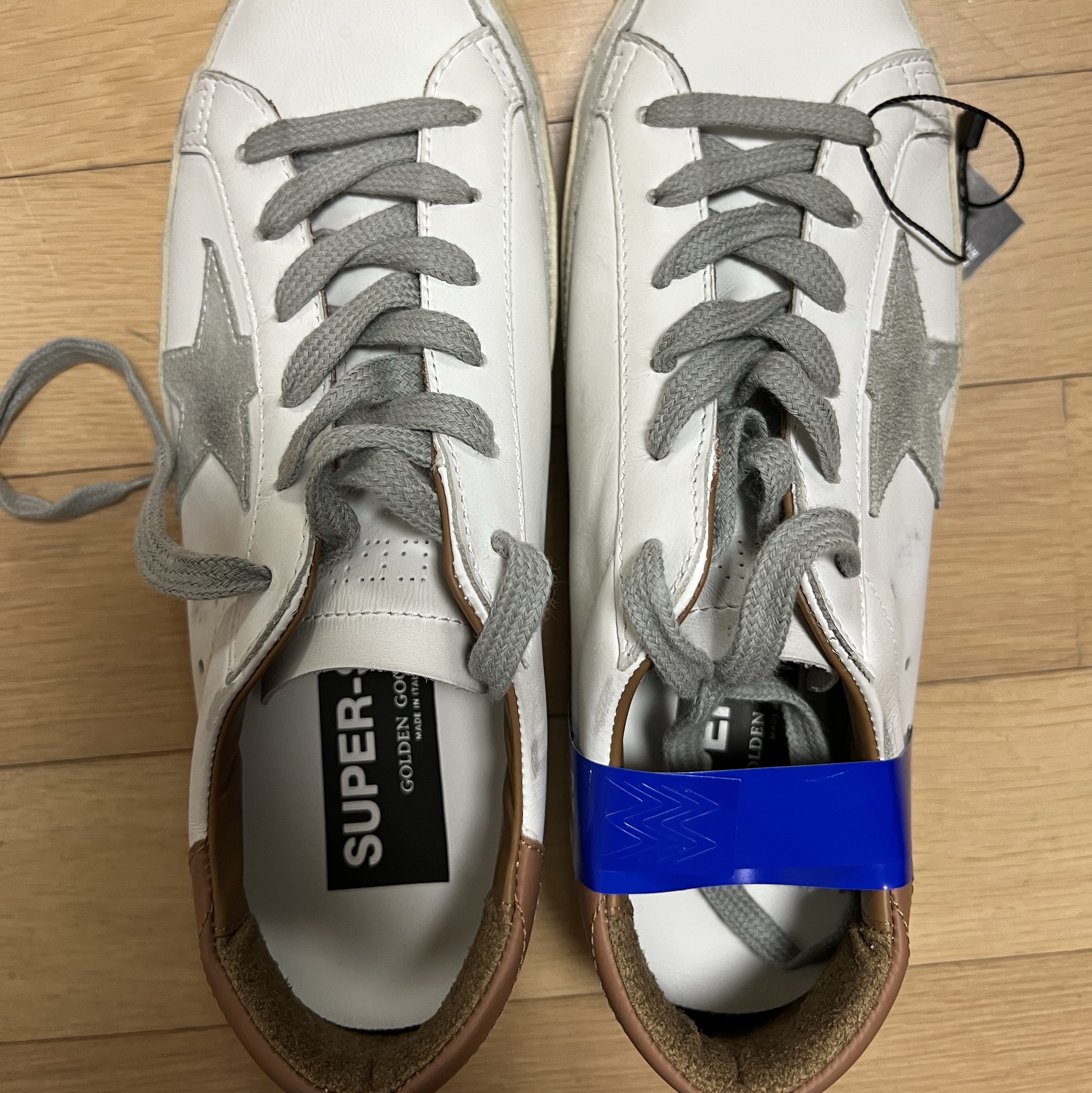 (W) Golden Goose Superstar White Brown Heel Tab Sneakers 착용 스타일