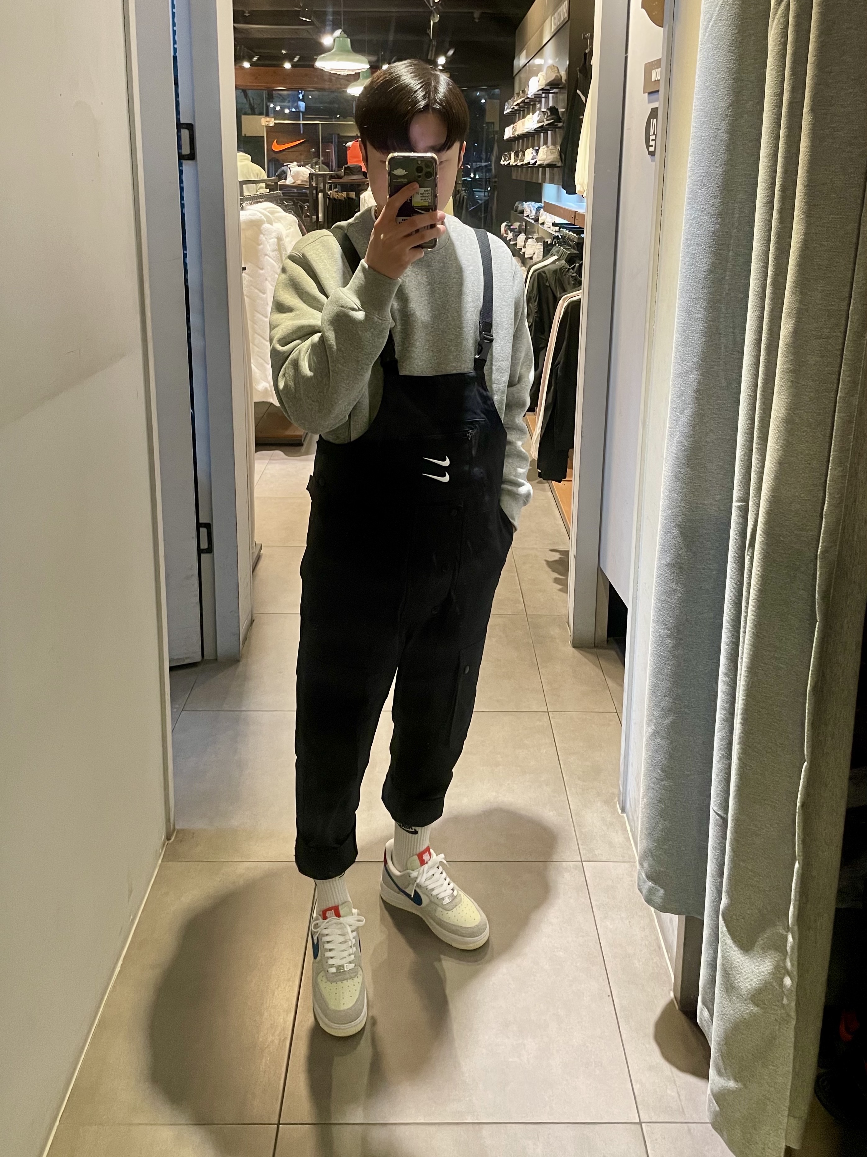Nike x Undefeated Air Force 1 Low SP 5 On It 착용 스타일 - 1