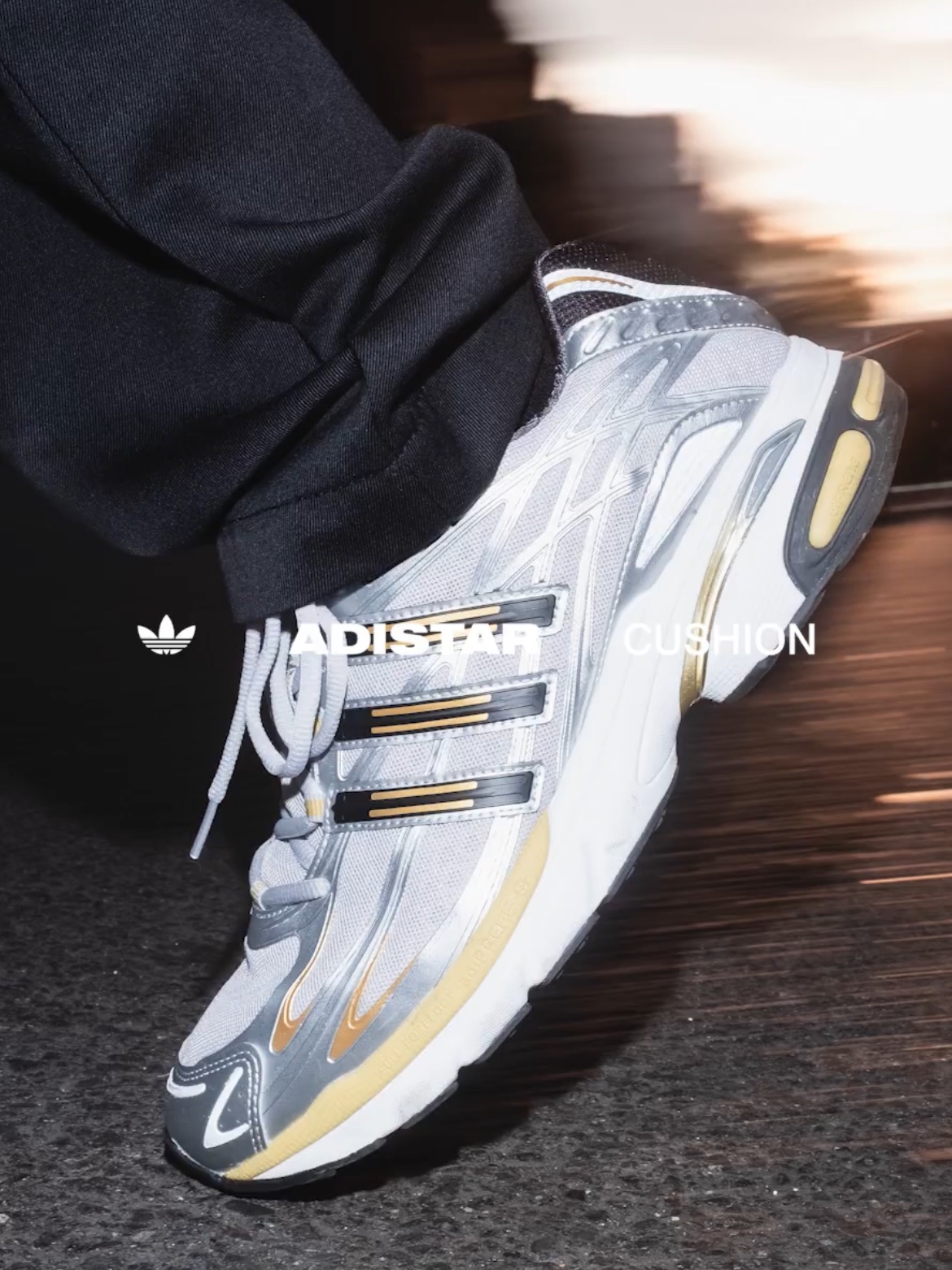 Adidas Adistar Cushion 3 Grey Two Gold Metallic 착용 스타일