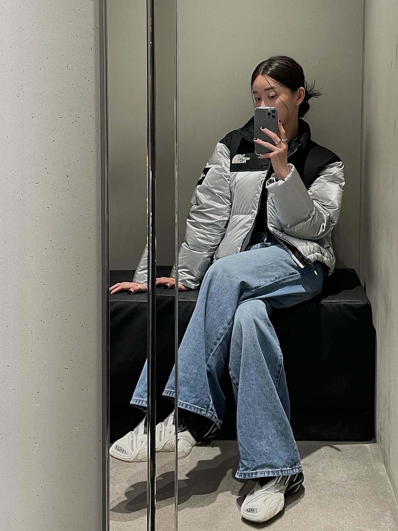 (W) The North Face White Label Novelty Nuptse Down Jacket SE Silver, (W) Balenciaga Tyrex Sneakers Black White 착용 스타일 - 1
