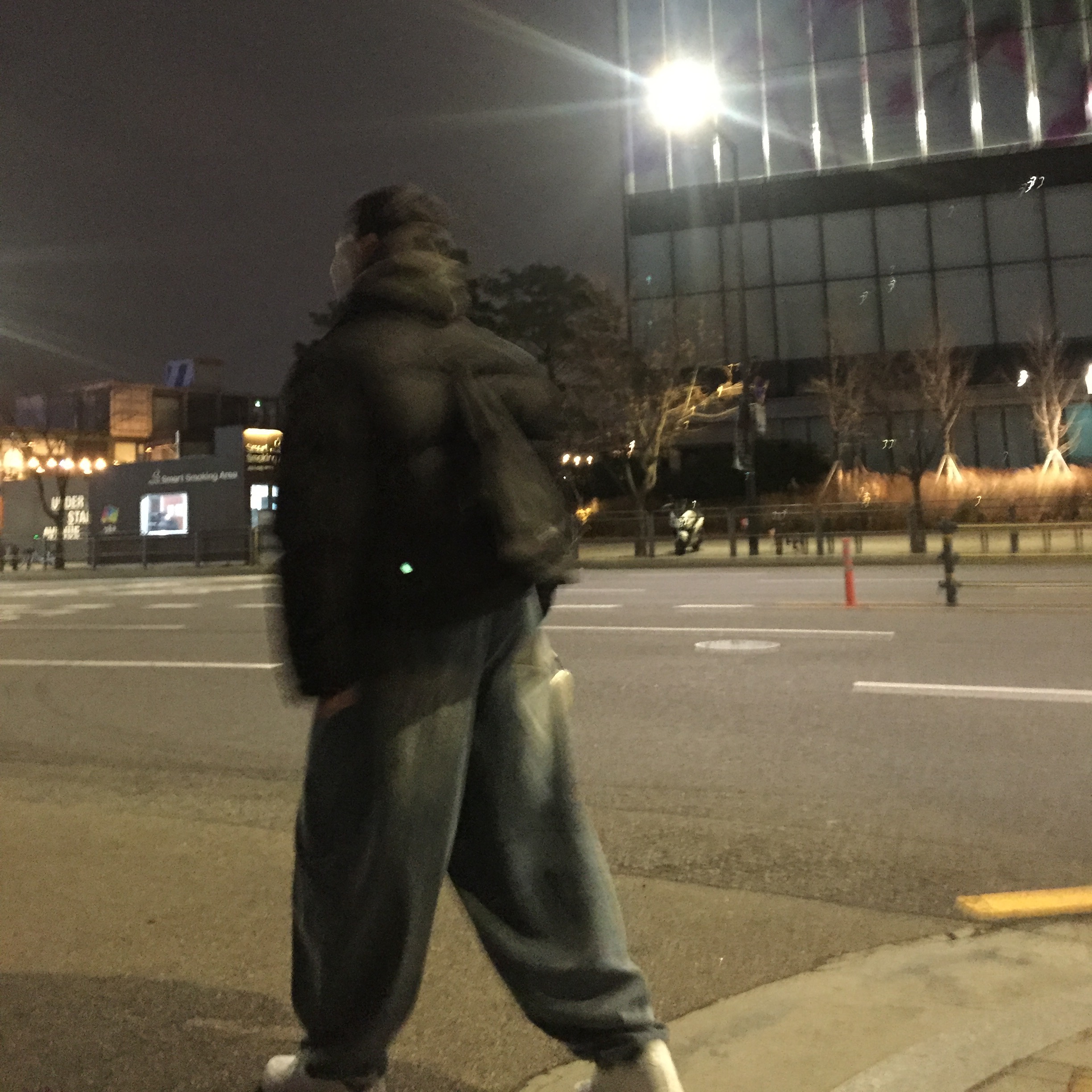 Undermycar Mu.15 Anti Fxxking Logo Play Triple Logo Crop Padding Jacket Black, Undermycar Mu.11 Anti Fxxking Logo Play Oversized Pigment Hood Zip-up Gray 착용 스타일 - 3