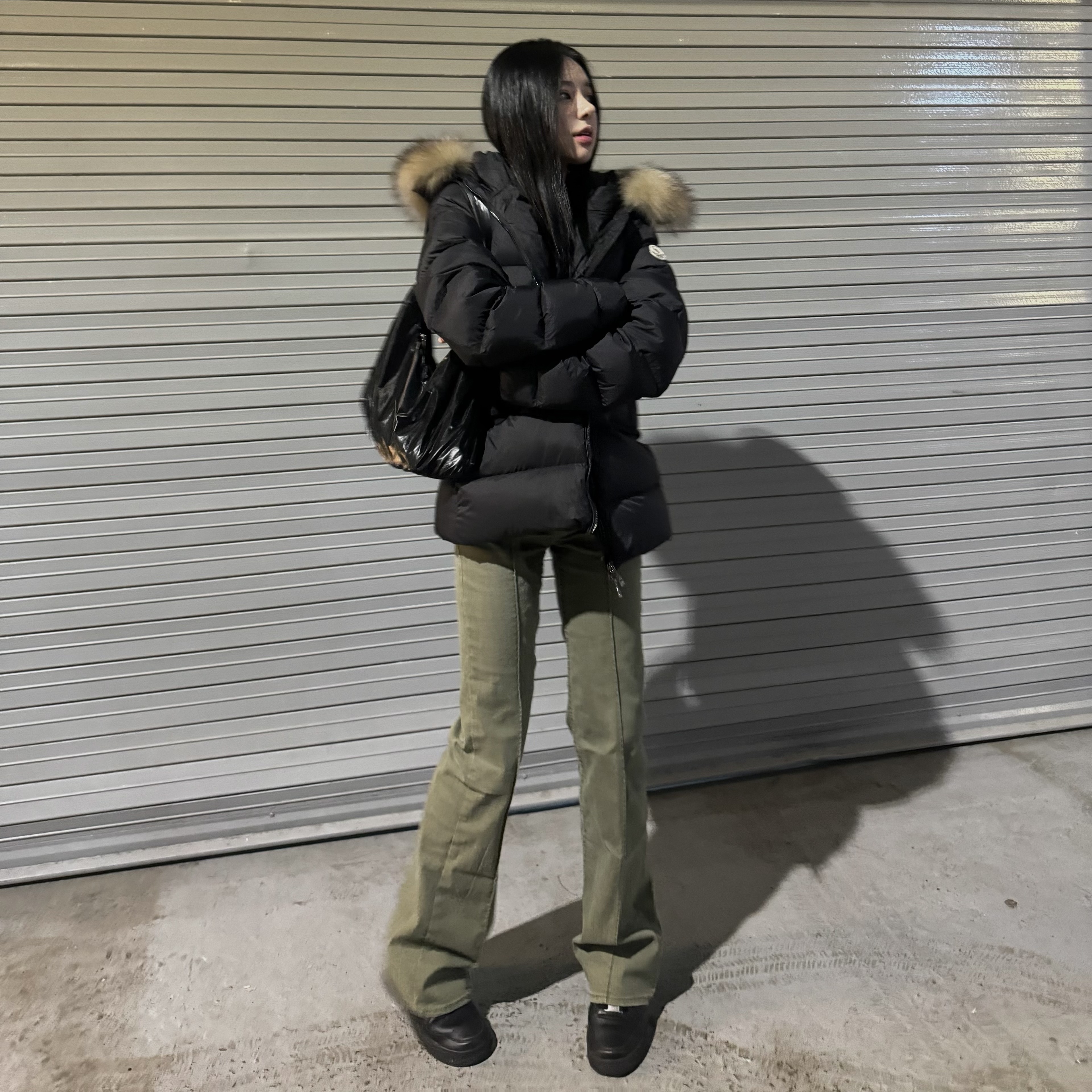 (W) Moncler Boed Short Down Jacket Black - 22FW, Emis Glossy Shirring Hobo Bag Black 착용 스타일 - 2