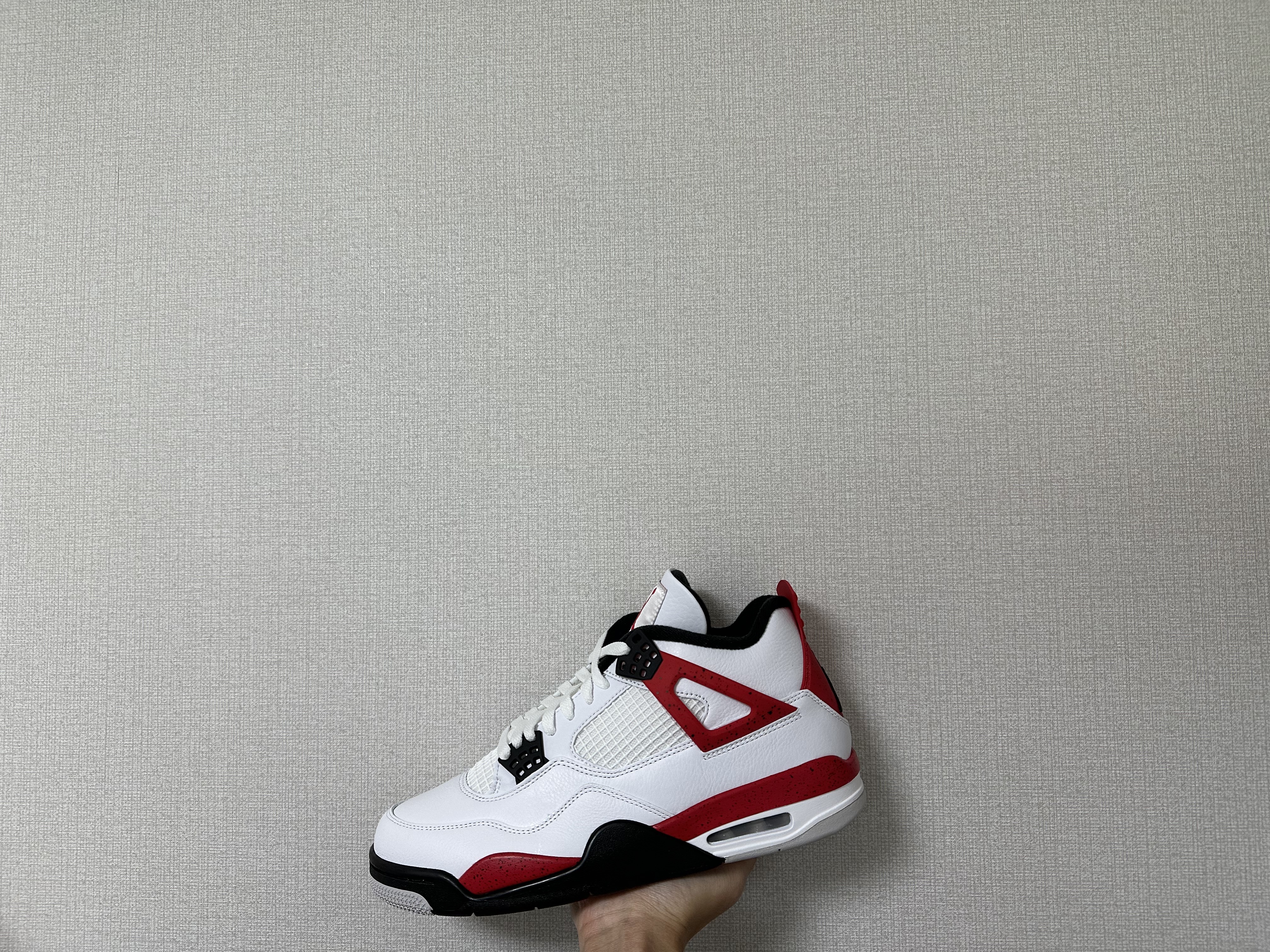 Jordan 4 Retro Red Cement 착용 스타일 - 2