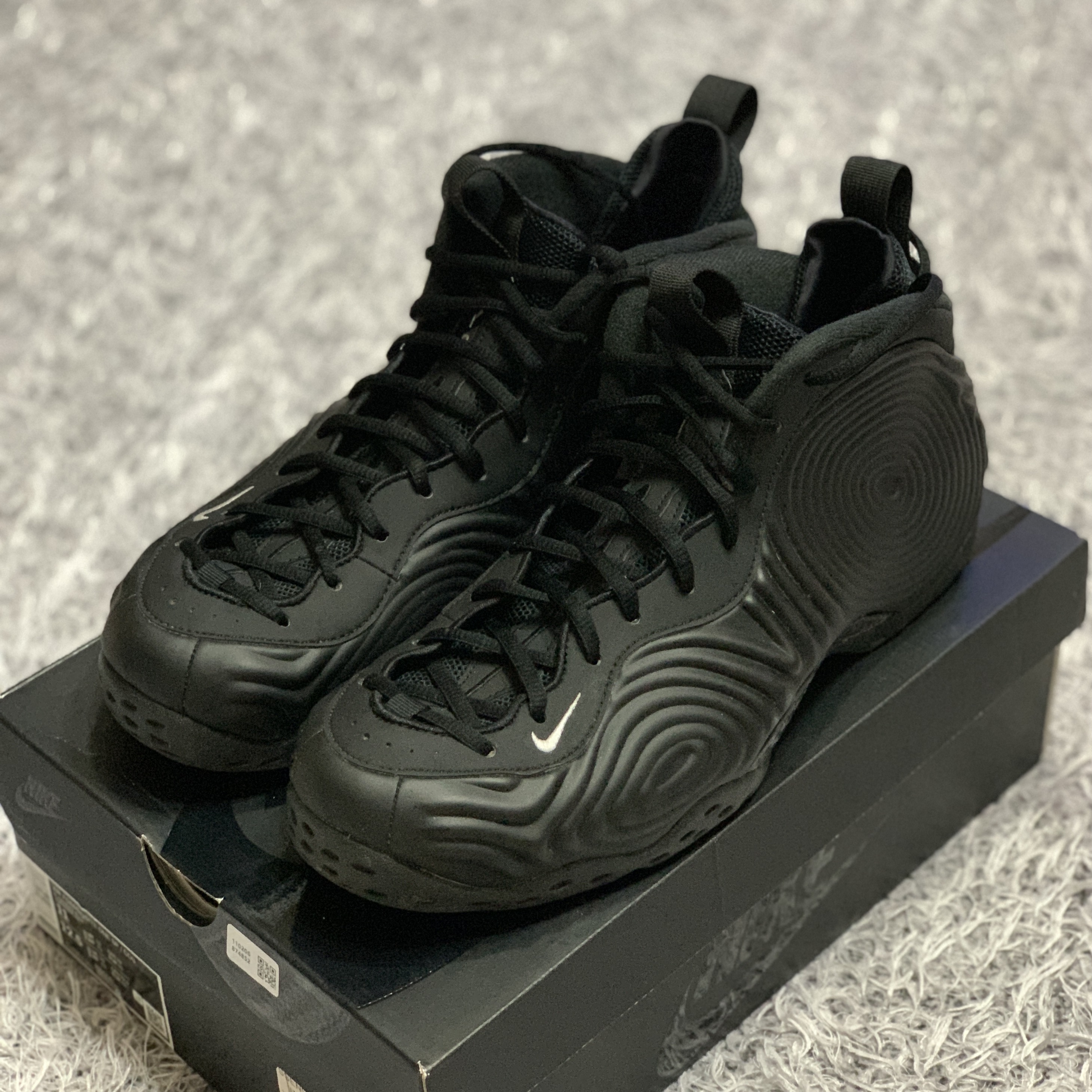 Nike x Comme des Garcons Homme Plus Air Foamposite One Black 착용 스타일 - 1