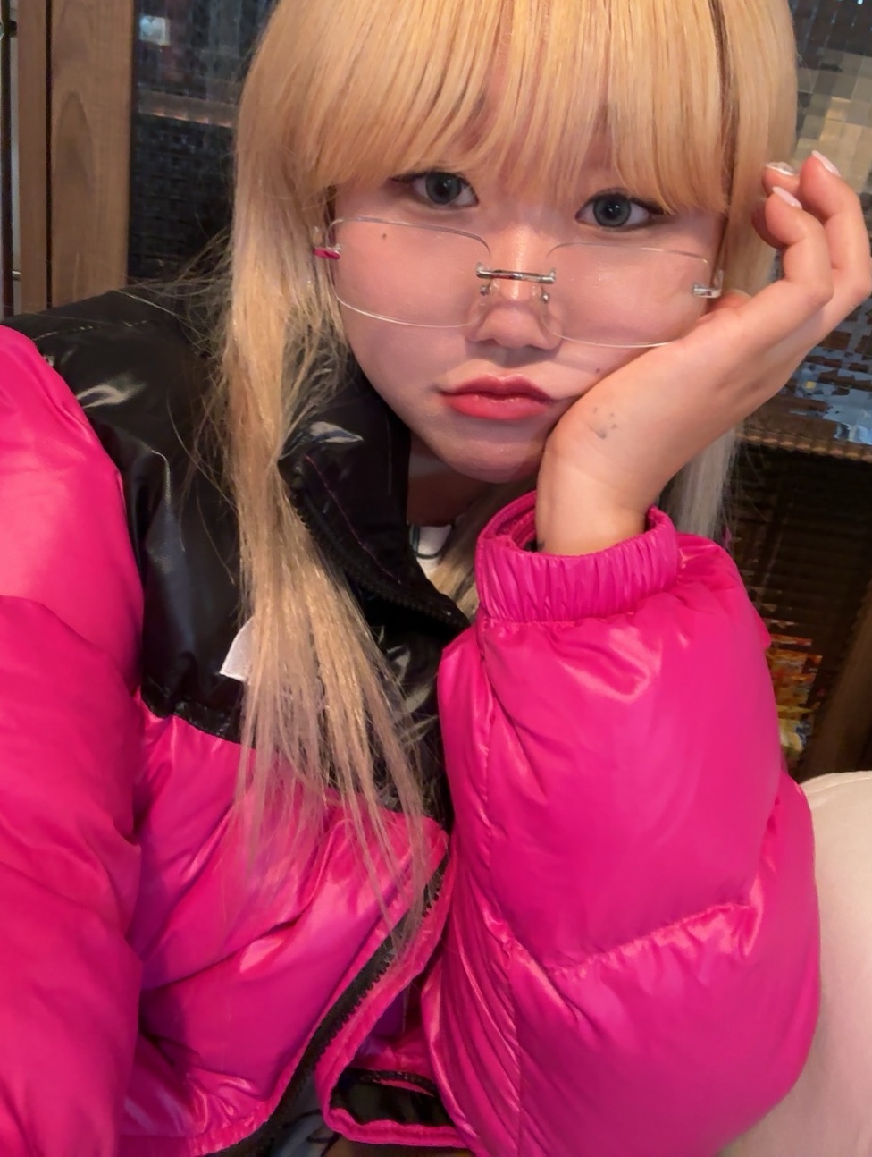 (W) The North Face Nuptse Short Jacket Fuchsia Pink 착용 스타일 - 2