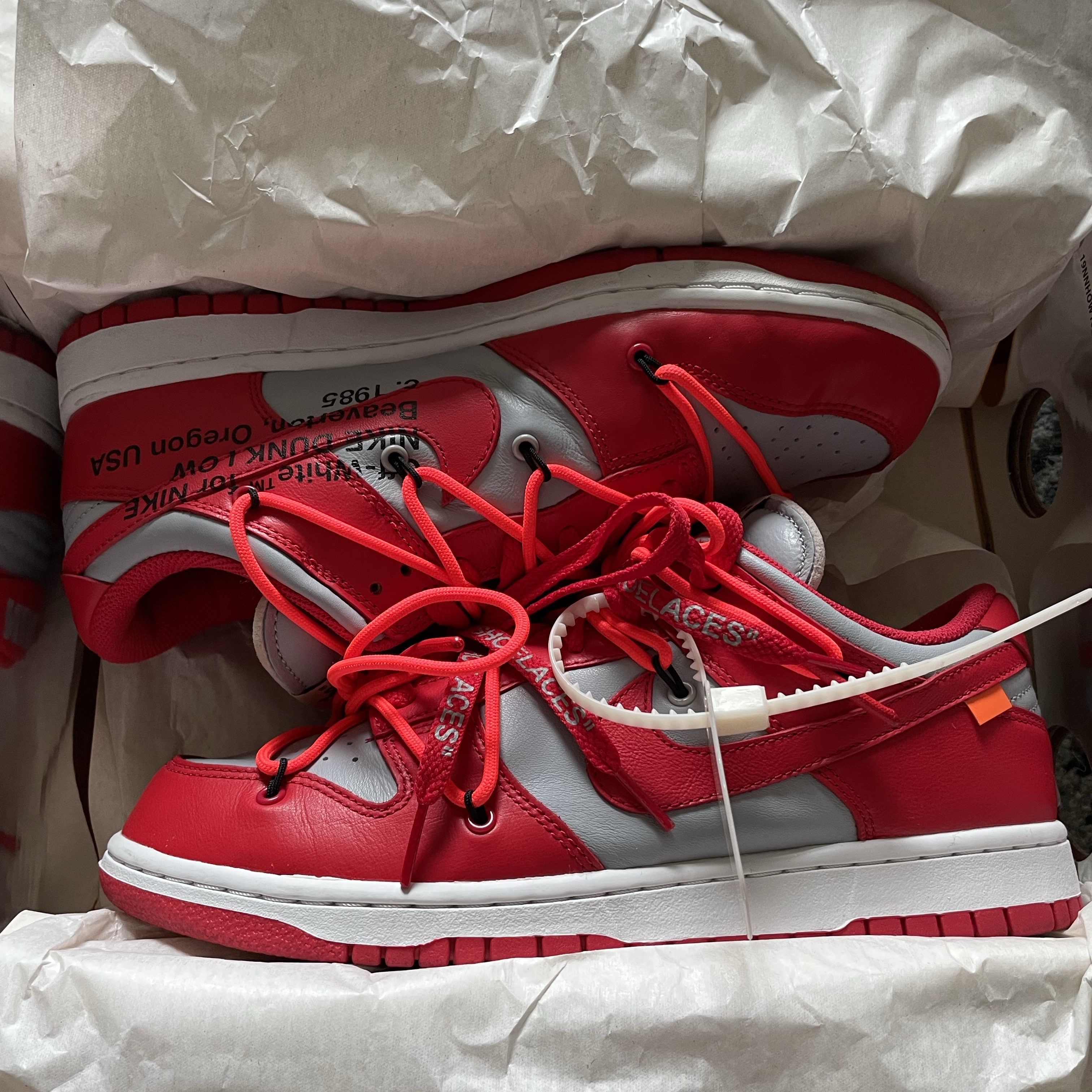 Nike x Off-White Dunk Low University Red 착용 스타일 - 2