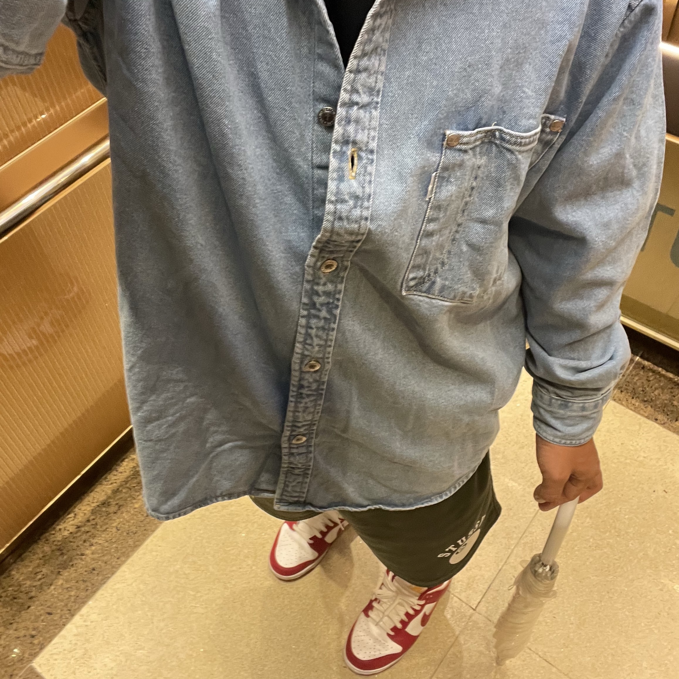Stussy 8 Ball Mesh Shorts Forest, Nike Dunk Low Retro Gym Red 착용 스타일