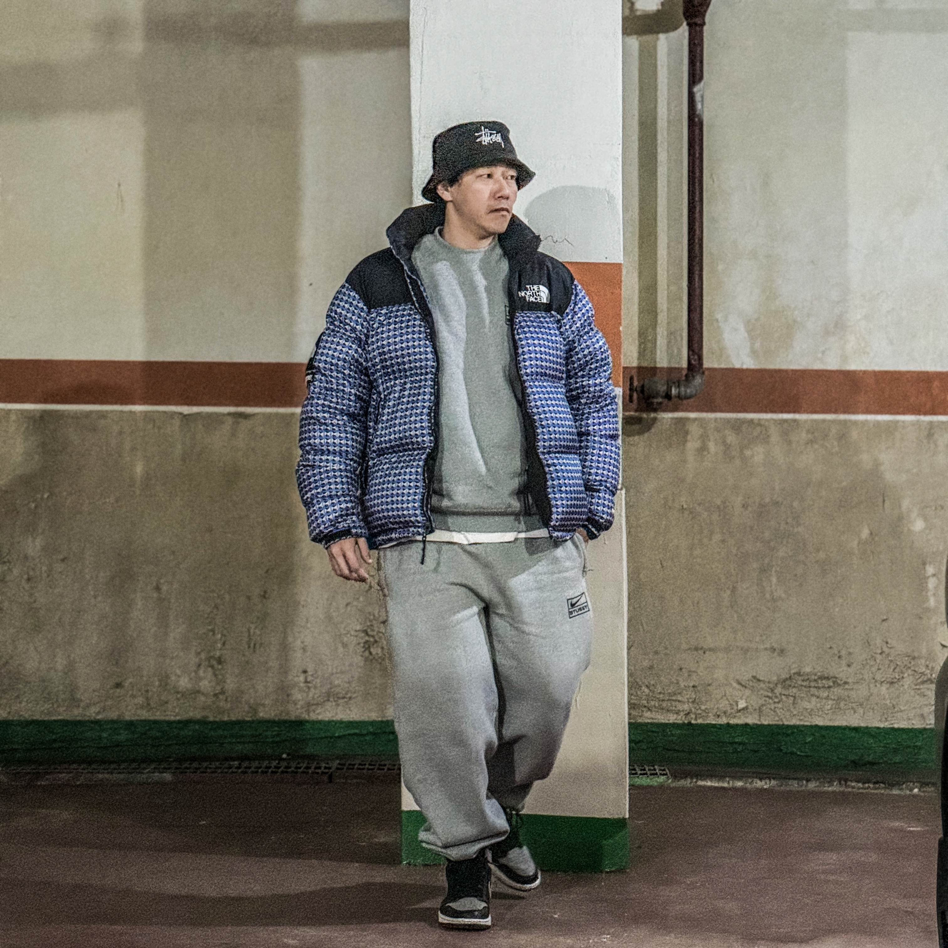 Stussy Fuzzy Wool Basic Bucket Hat Black, Supreme x The North Face Studded Nuptse Jacket Royal - 21SS 착용 스타일
