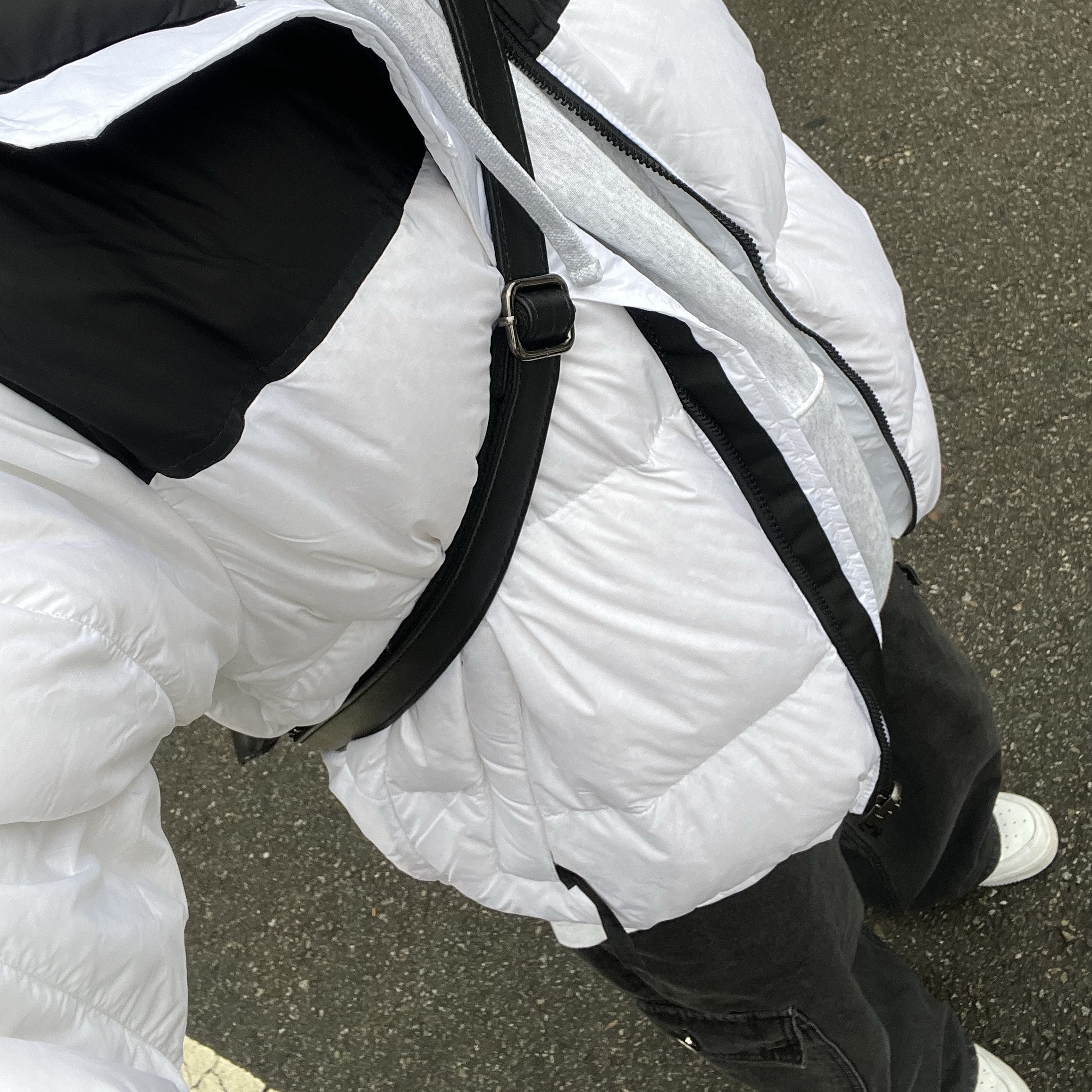 The North Face 1996 Eco Nuptse Jacket White, Stussy Basic Stussy Hoodie Ash Heather 2023 착용 스타일 - 2