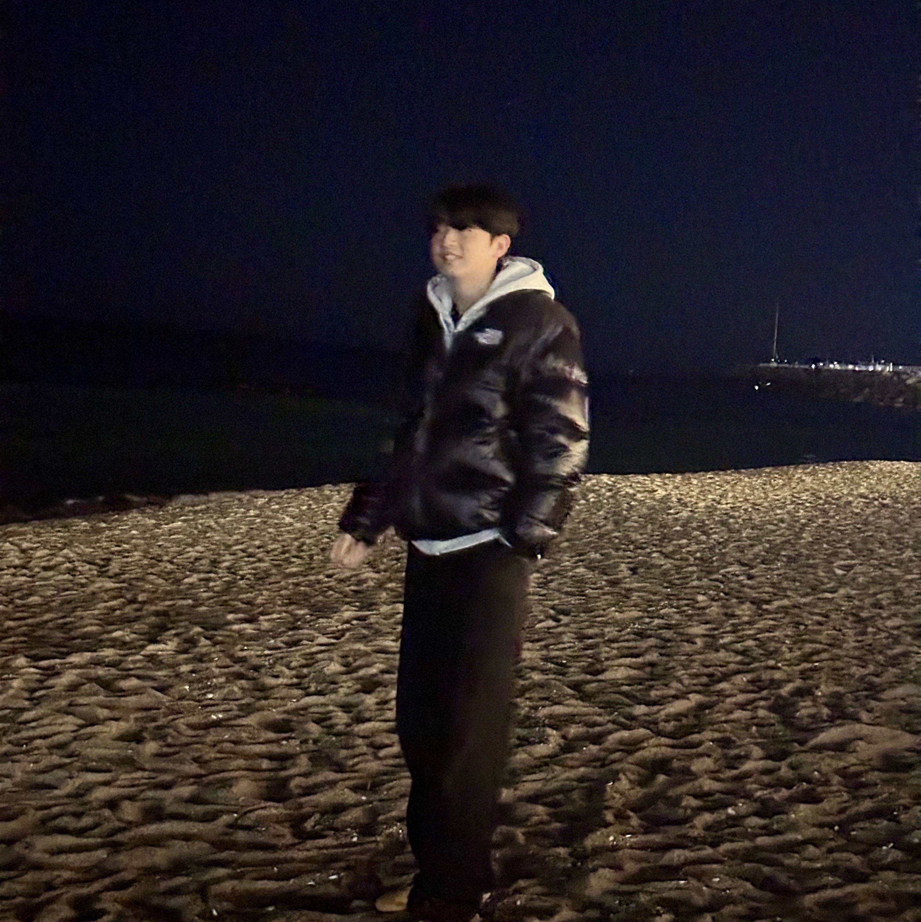 The North Face 1996 Eco Nuptse Jacket Real Black, Onitsuka Tiger Mexico 66 Yellow Black 착용 스타일 - 2