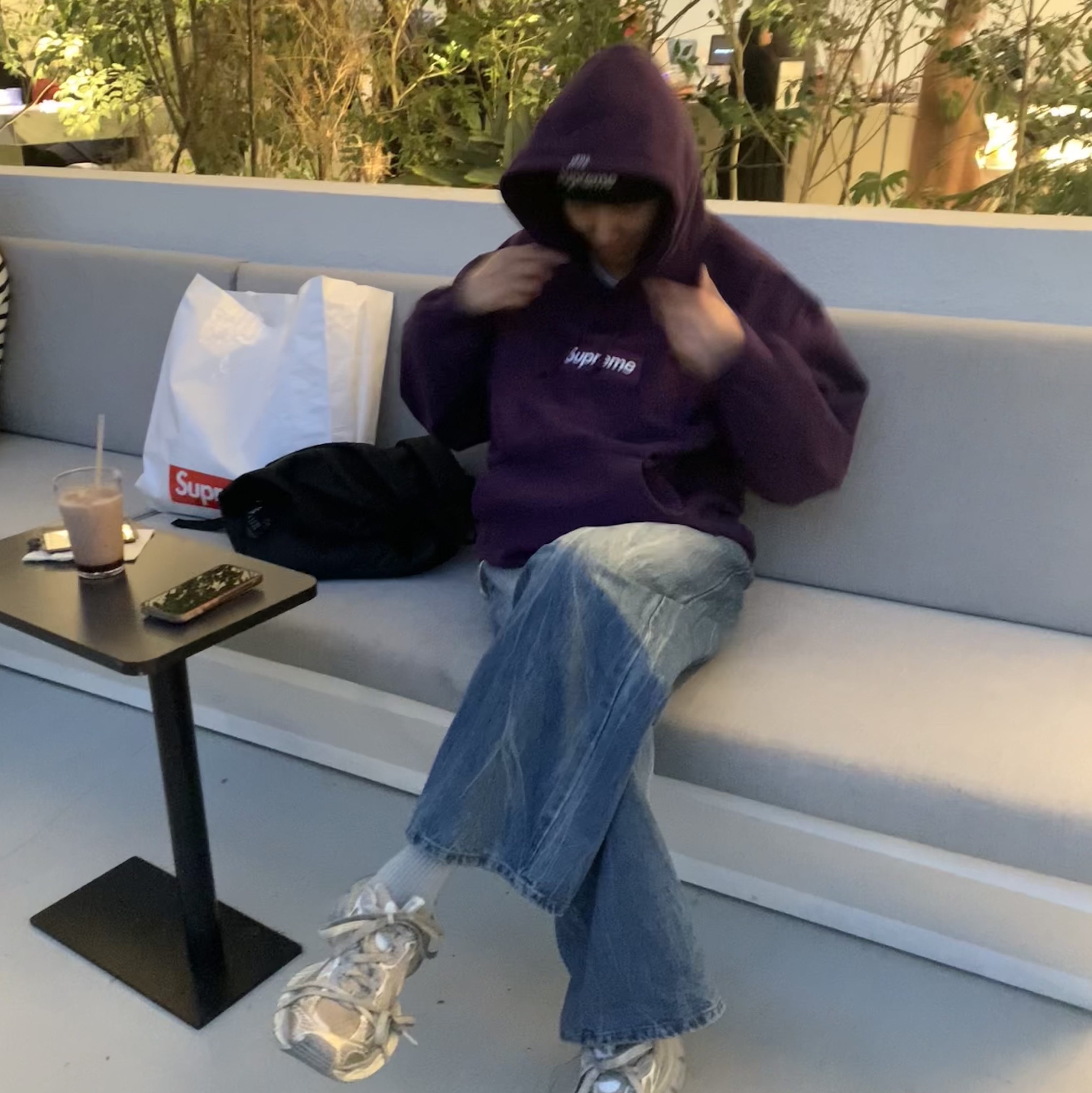 Supreme Box Logo Hooded Sweatshirt Dark Purple - 23FW, Supreme New Era Box Logo Beanie Black - 23FW 착용 스타일