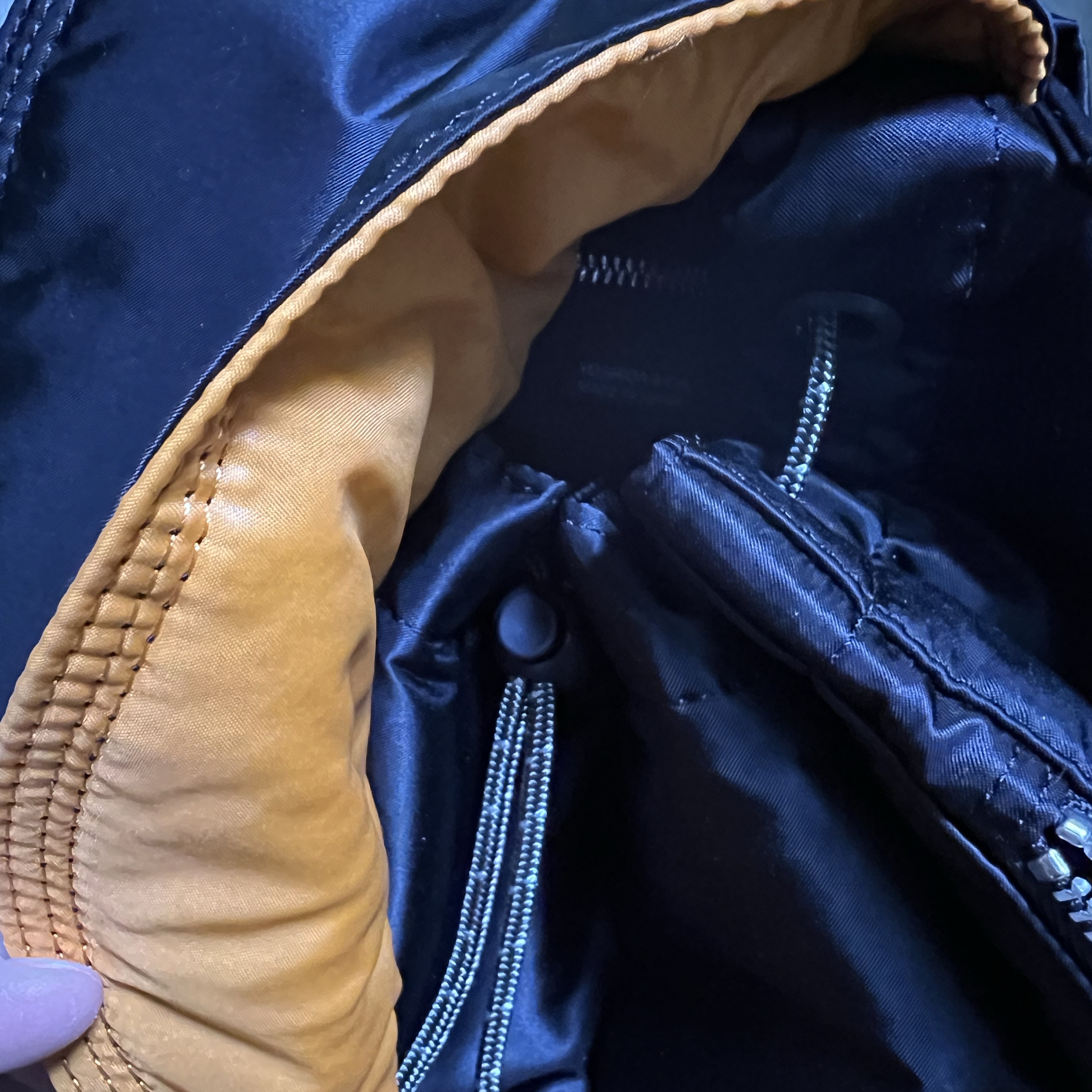 Porter Tanker Backpack Black 착용 스타일