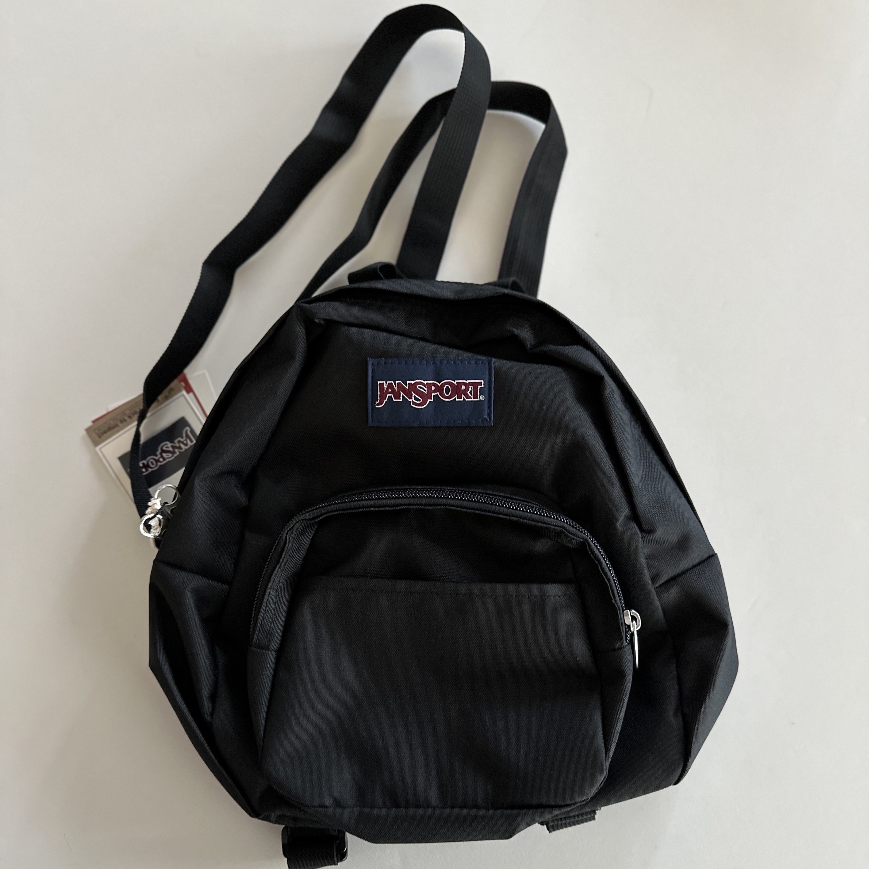 Jansport Half Pint Mini Backpack Black 착용 스타일 - 2