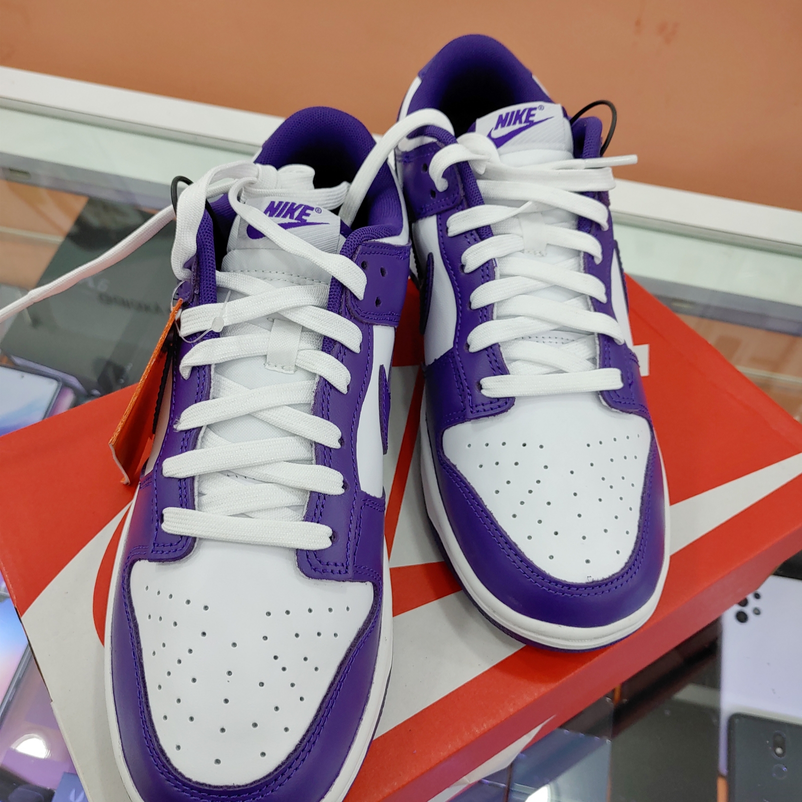 Nike Dunk Low Retro Championship Court Purple 착용 스타일 - 2