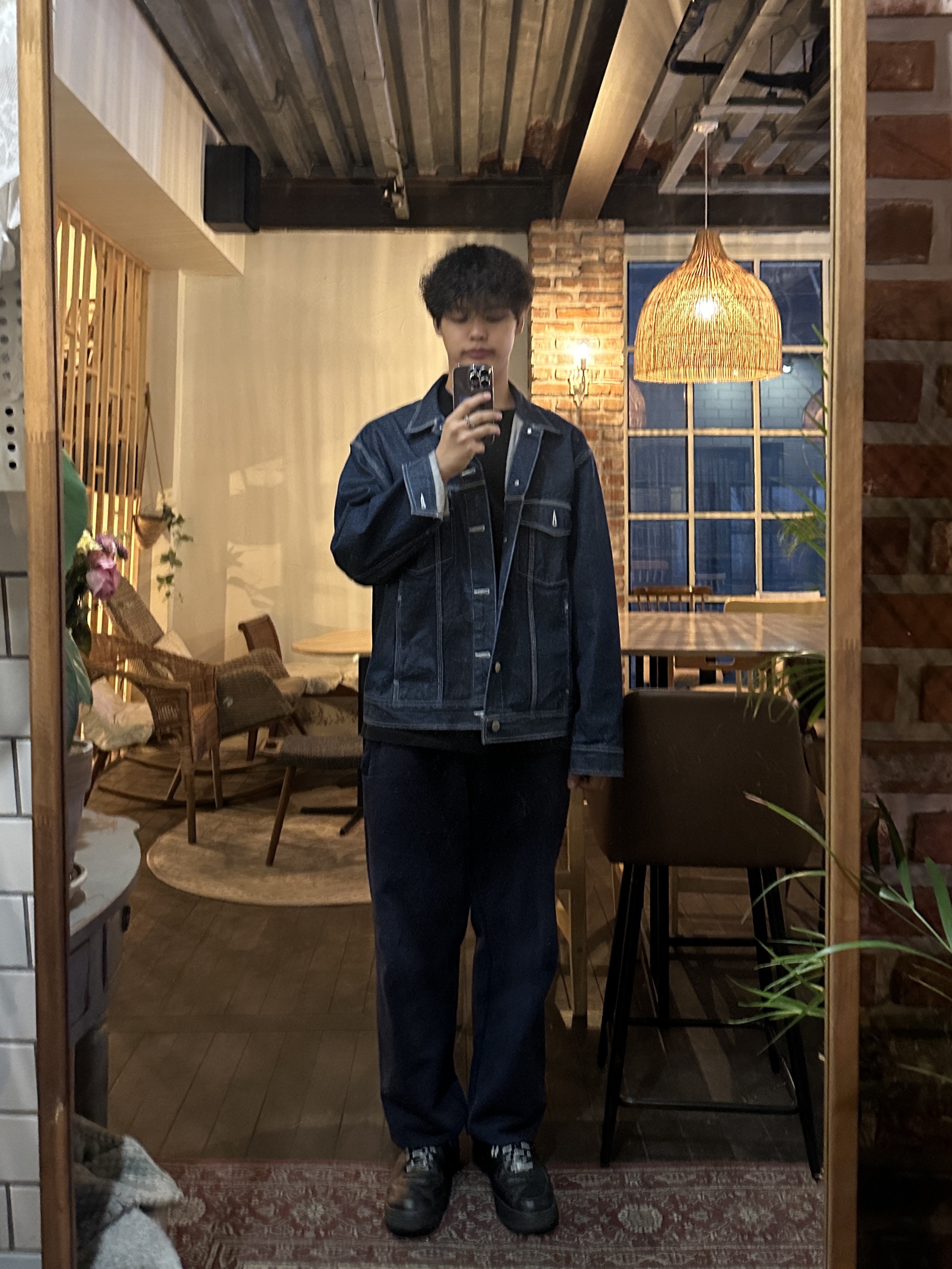 Supreme Smurfs Denim Trucker Jacket Blue - 20FW, Nike x Supreme Air Force 1 Low Black 착용 스타일