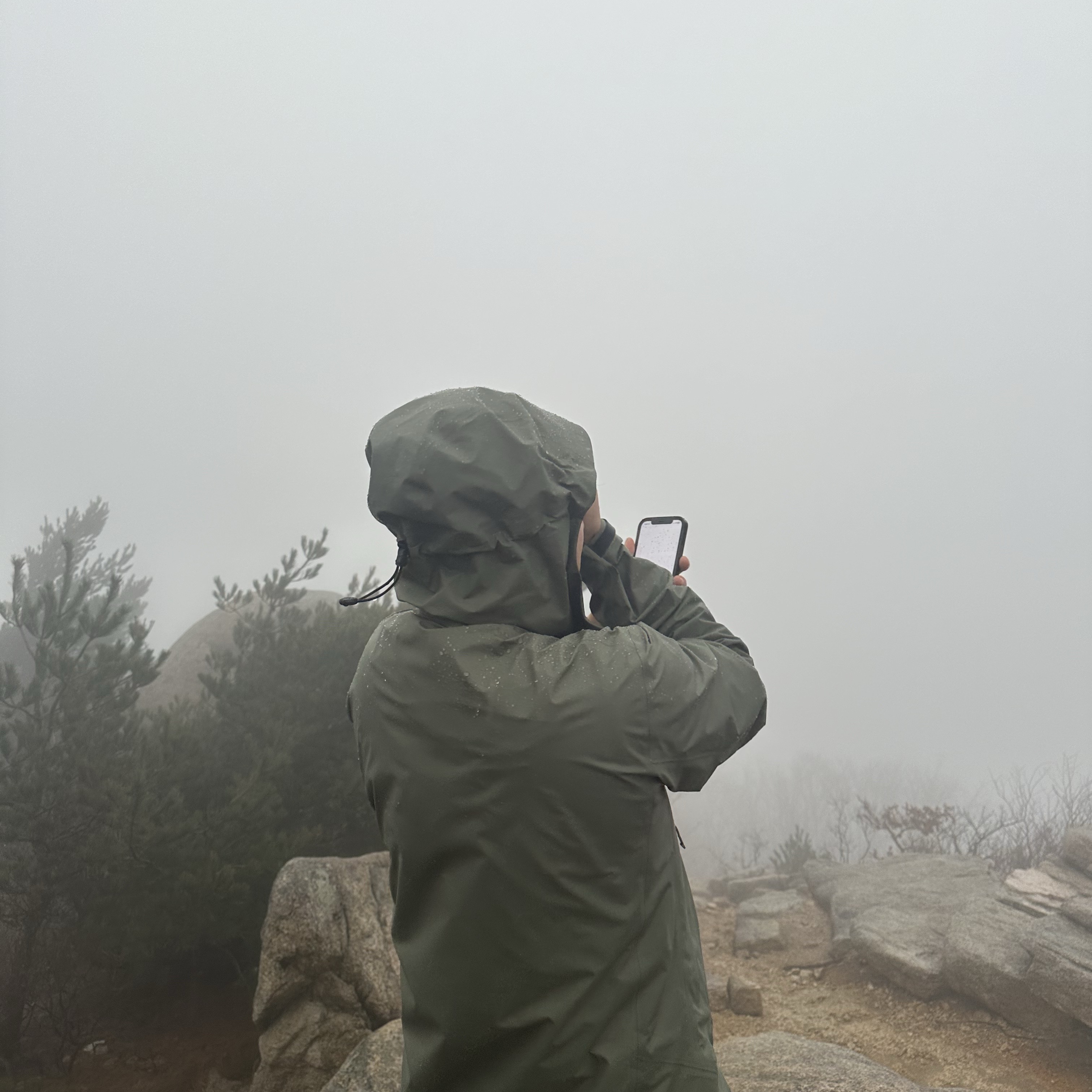 Arc'teryx Beta Jacket Forage 착용 스타일 - 3