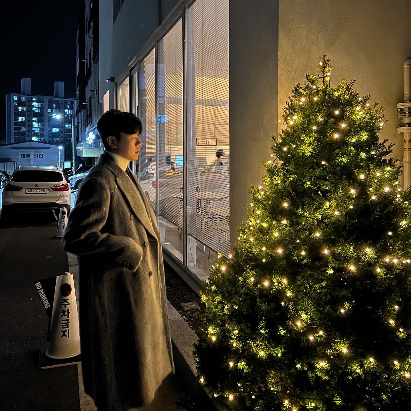 Our Legacy Hairy Alpaca Whale Coat Wishkah Grey 착용 스타일 - 3
