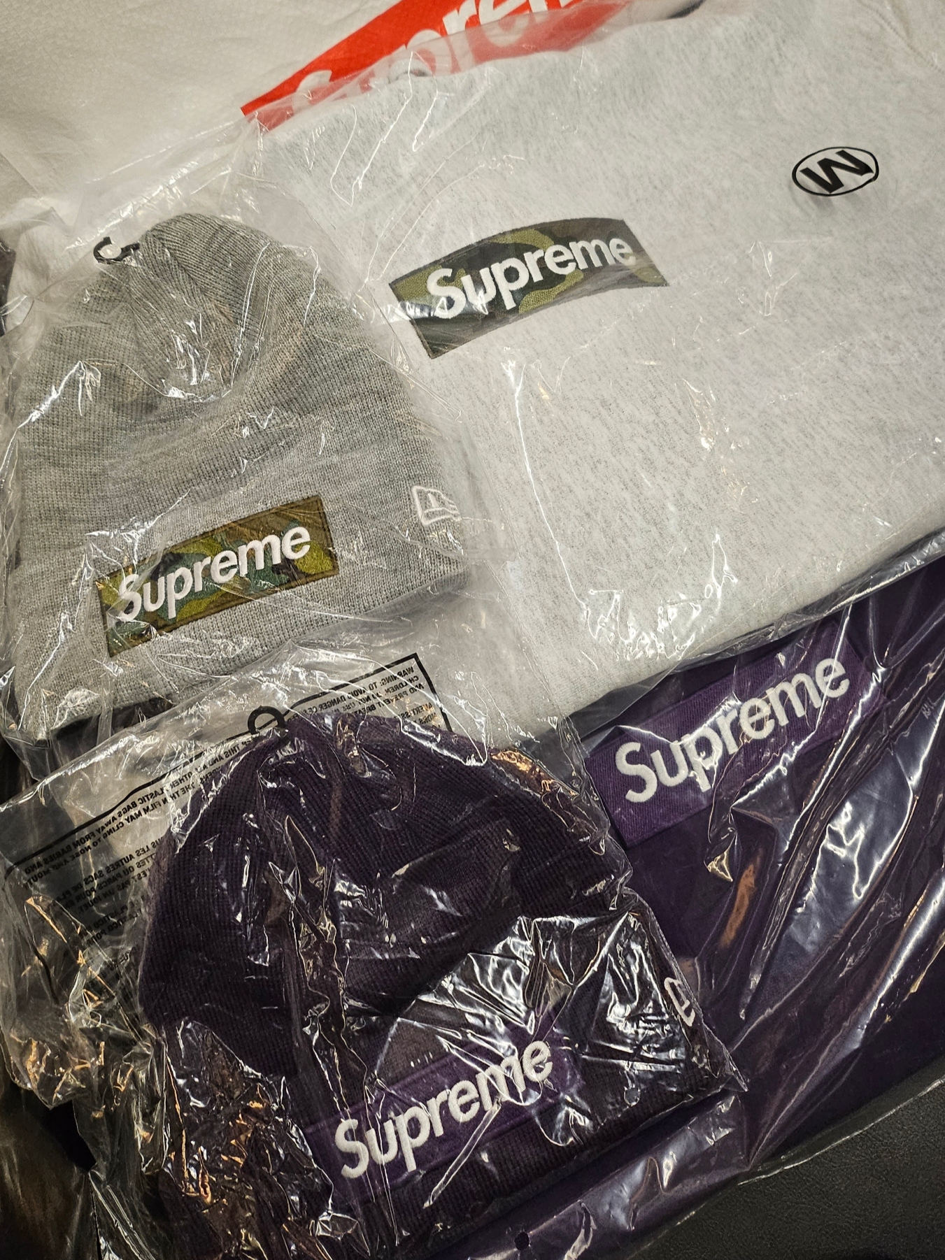 Supreme Box Logo Hooded Sweatshirt Ash Grey - 23FW, Supreme Box Logo Hooded Sweatshirt Dark Purple - 23FW 착용 스타일
