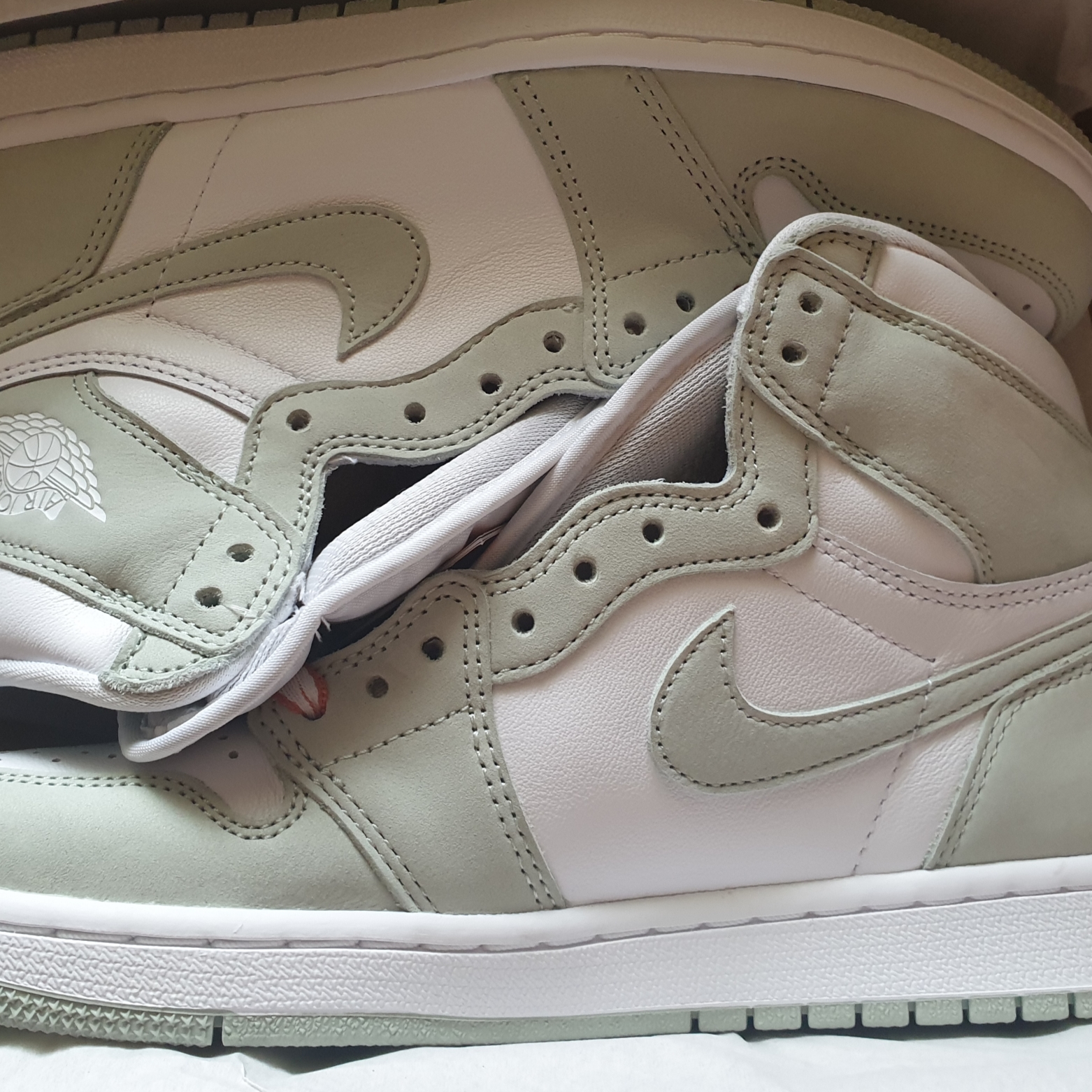 (W) Jordan 1 Retro High OG Seafoam 착용 스타일