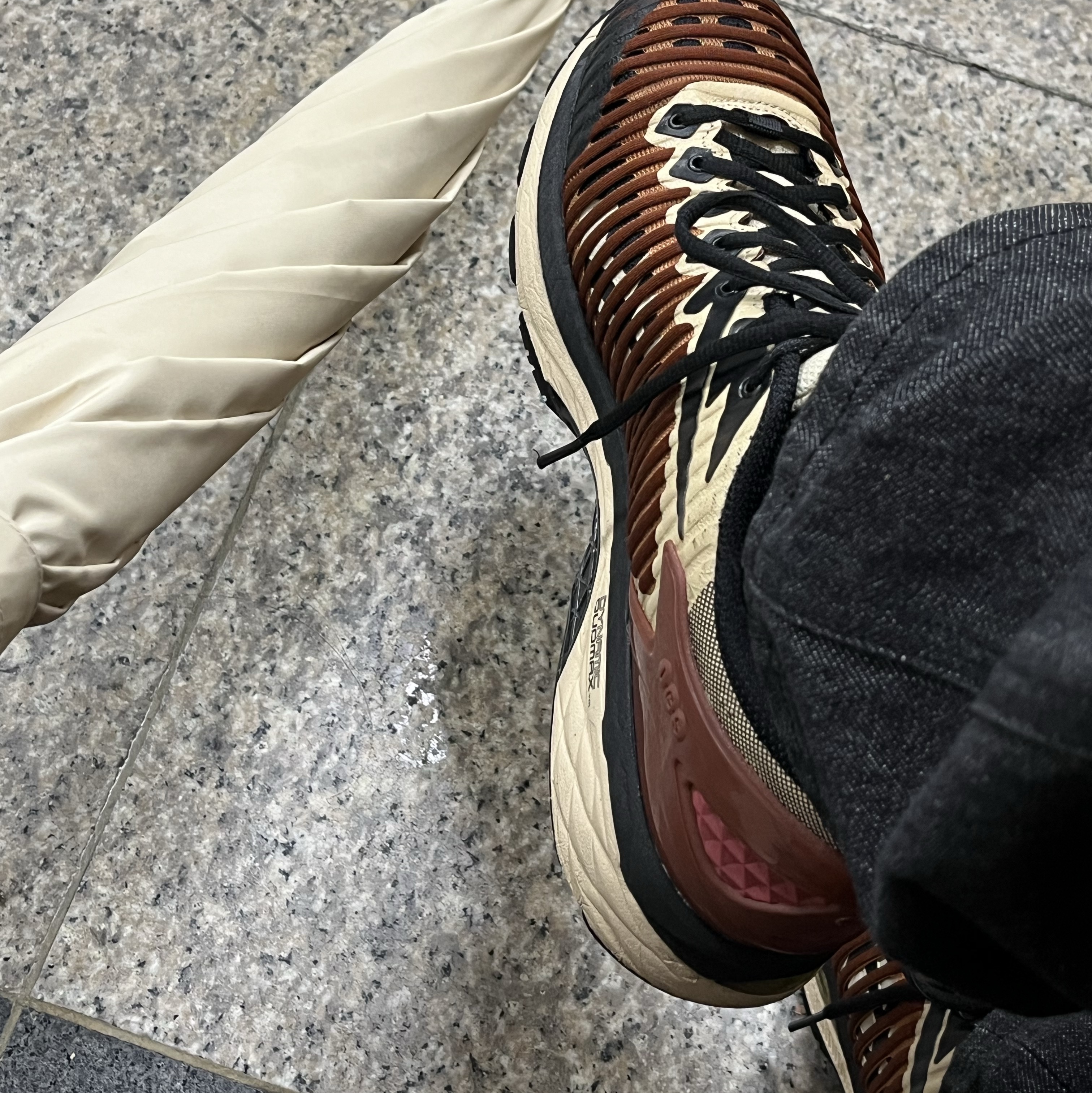 Asics x Kiko Kostadinov Gel-Delva 1 Caramel 착용 스타일