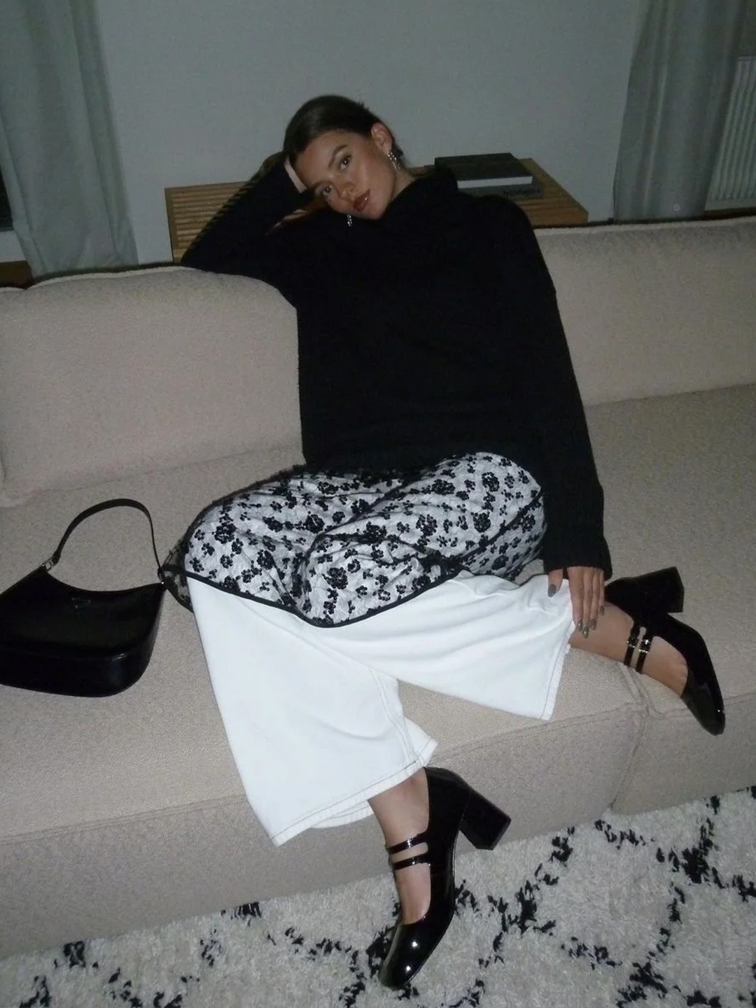 (W) Thom Browne Cotton Stripe Pleated Skirt White, (W) Glowny Tia Double Layered Ruffle Skirt Brown 착용 스타일 - 3