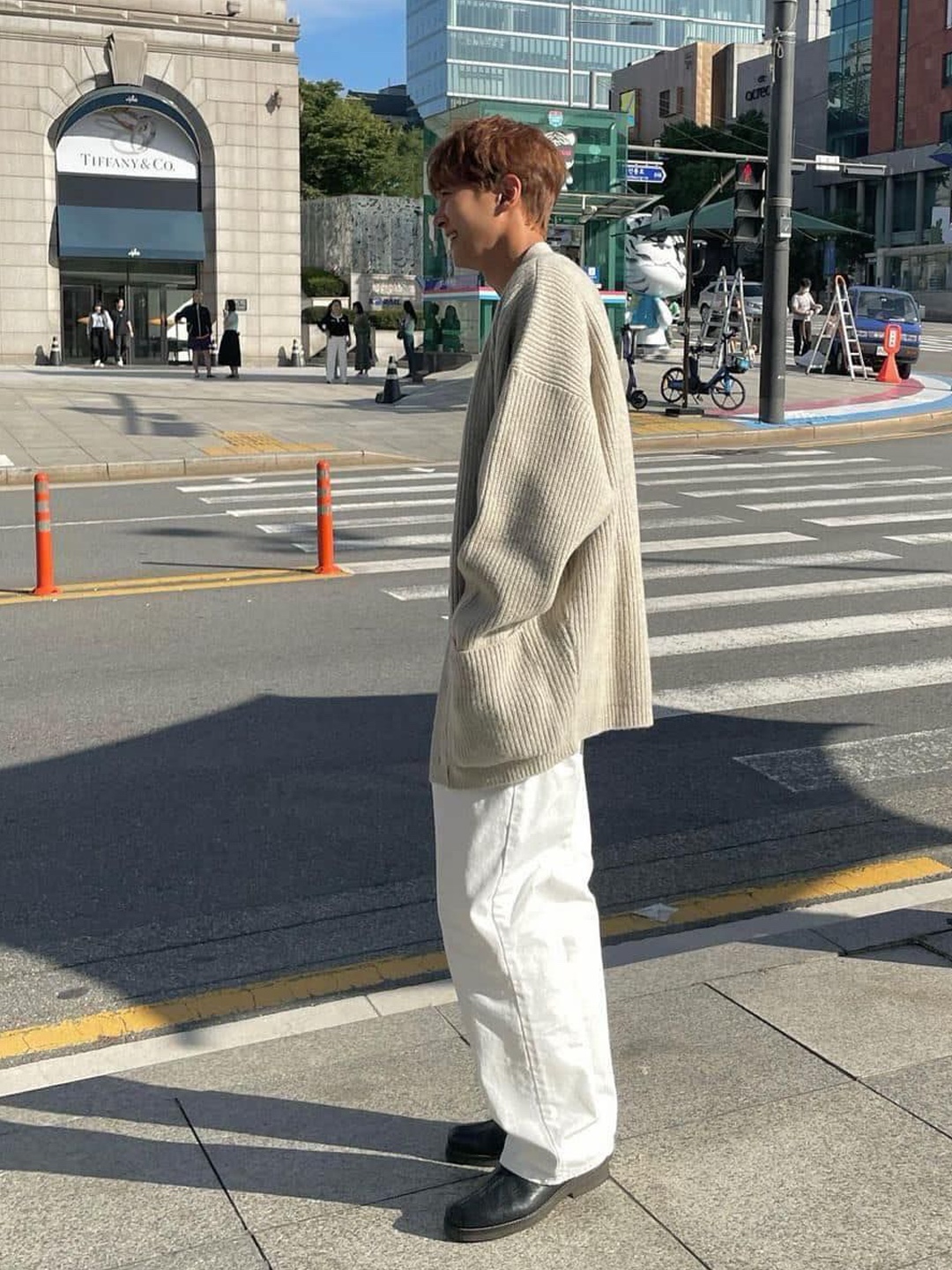 Millo Archive Reflect Curved Pants Off White 착용 스타일 - 4