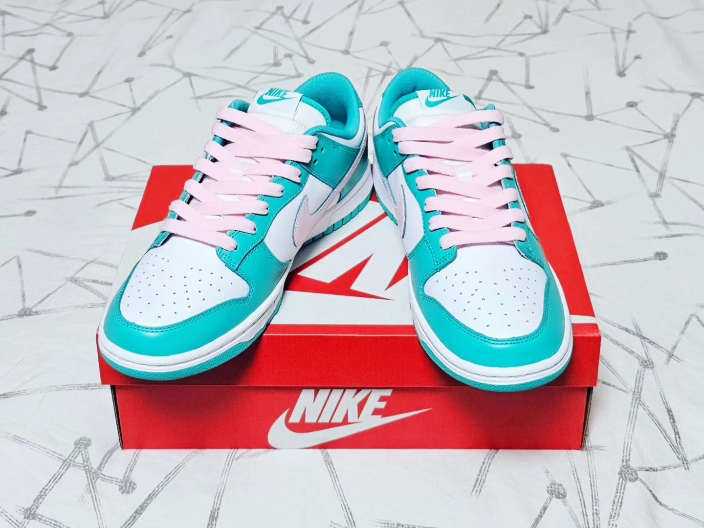 Nike Dunk Low White Clear Jade 착용 스타일 - 3