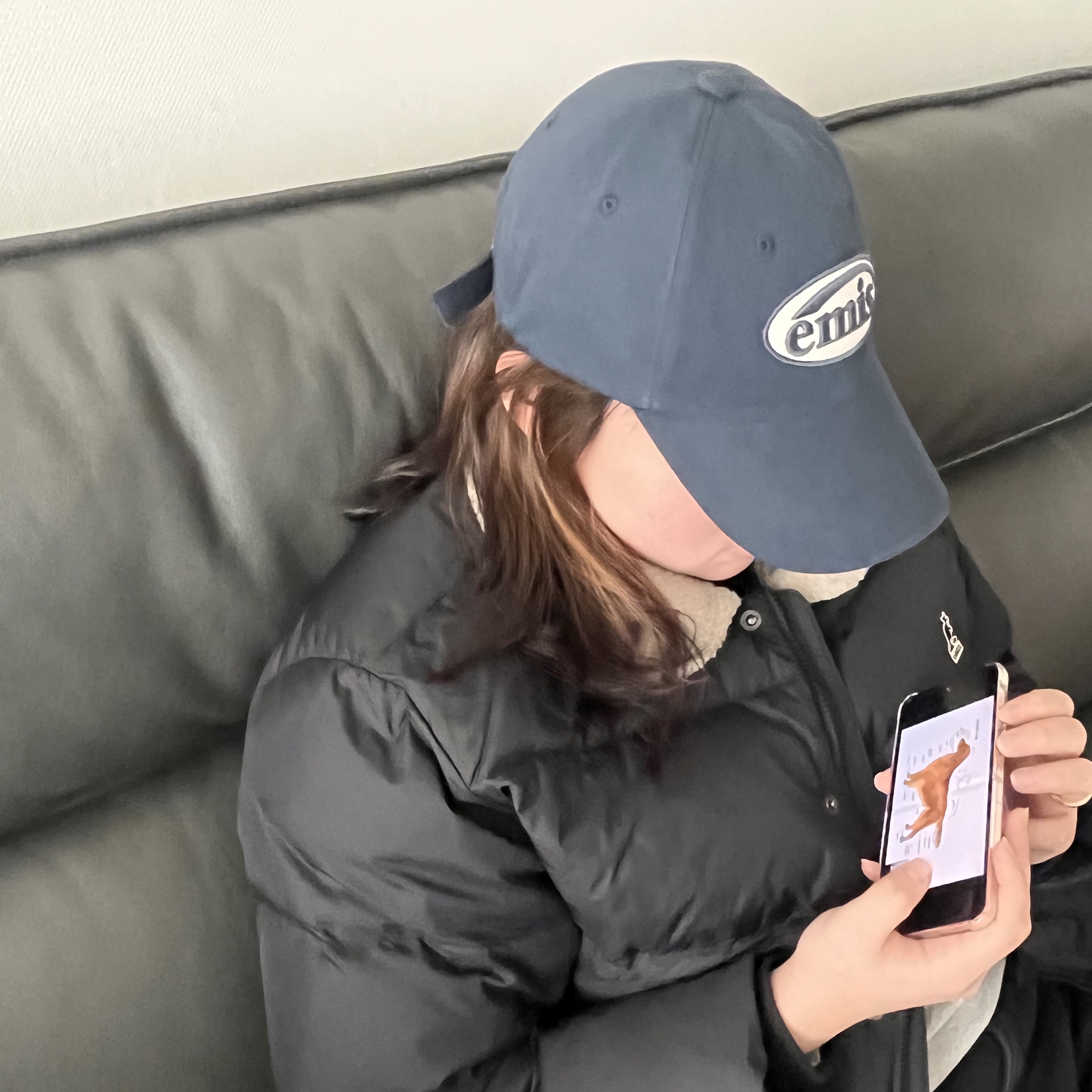 Emis Tone On Tone Wappen Ball Cap Navy 착용 스타일