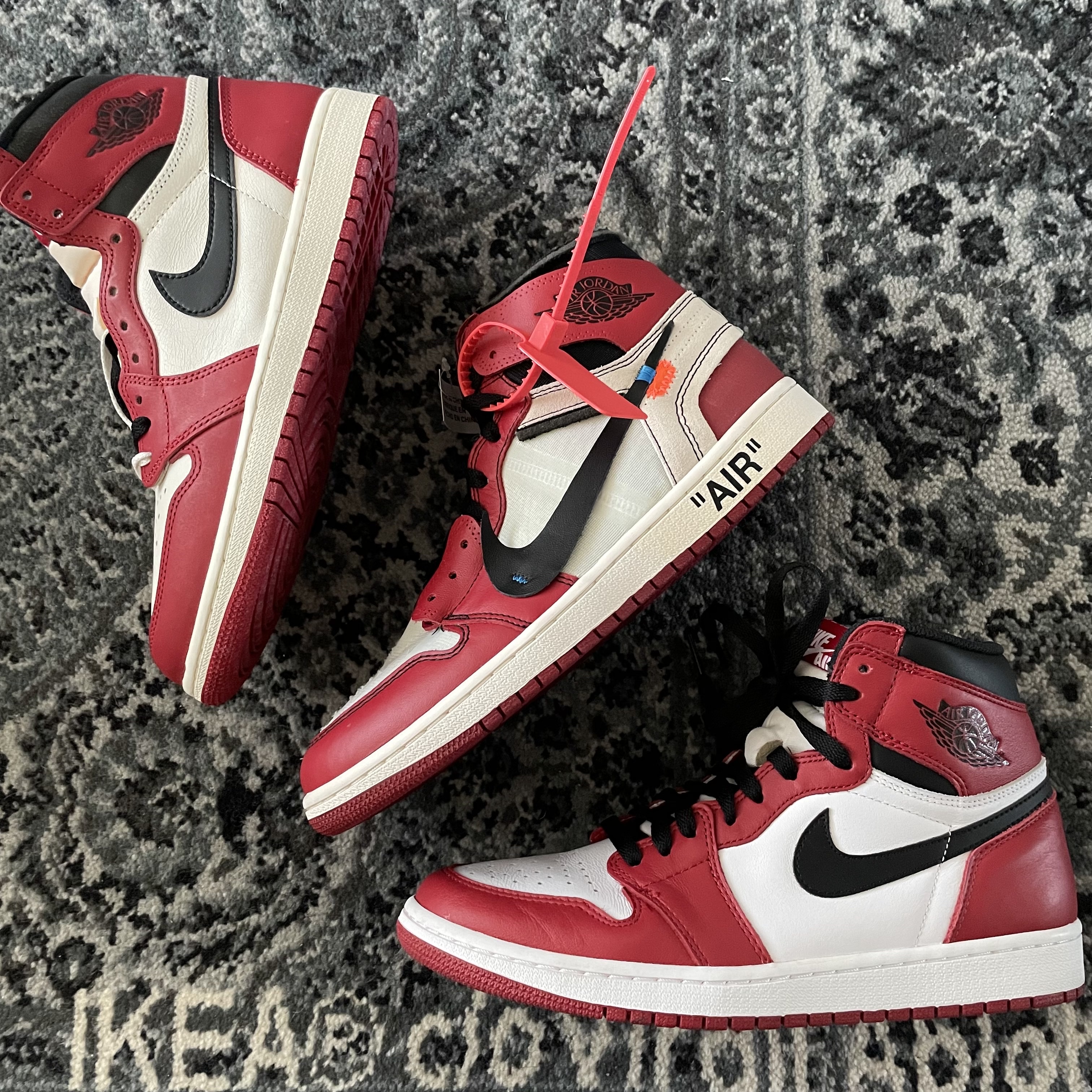 Jordan 1 x Off-White Retro High Chicago The Ten, Jordan 1 Retro High OG Chicago 2015 착용 스타일