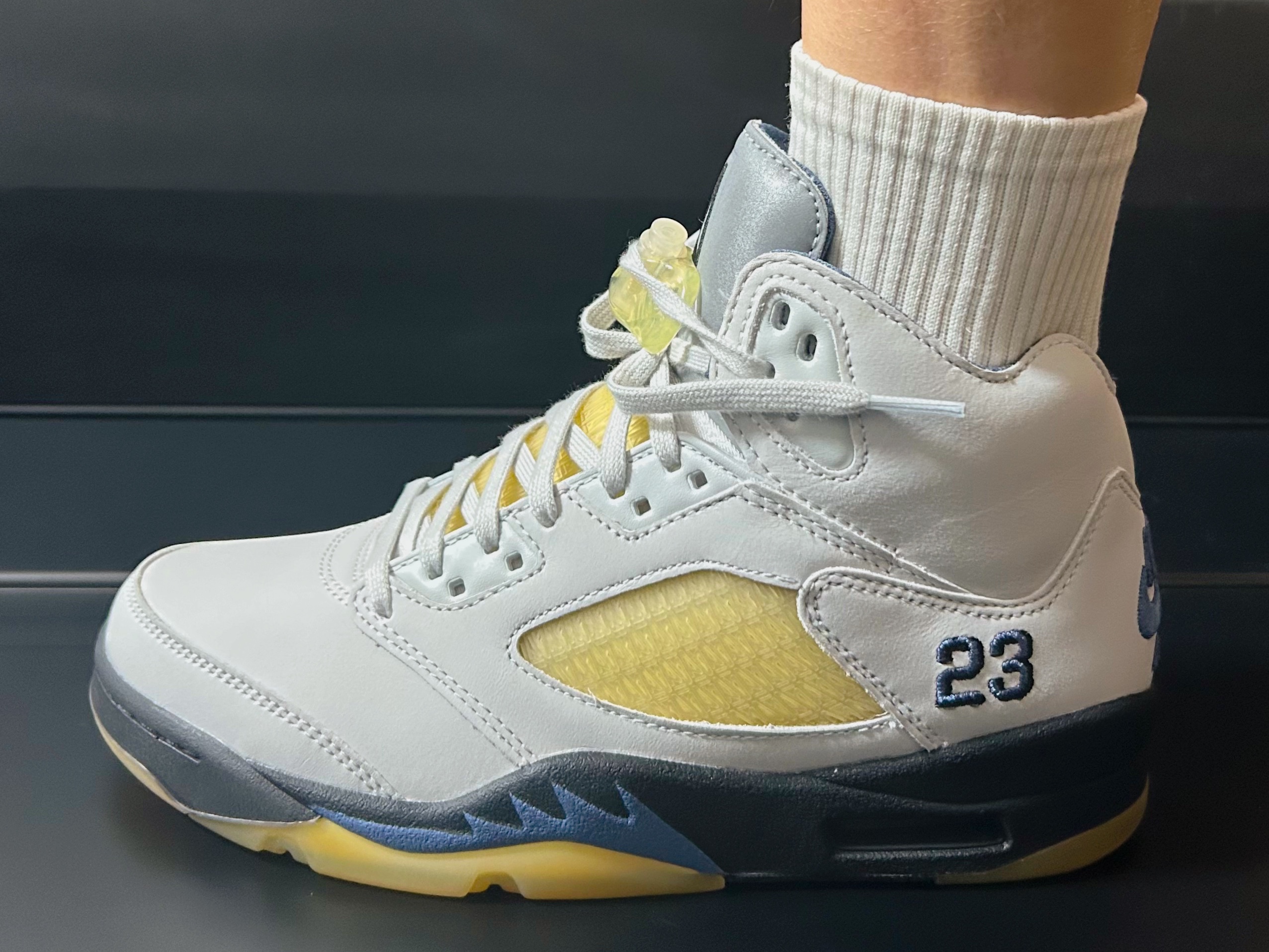 (W) Jordan 5 x A Ma Maniere Retro Dawn 착용 스타일