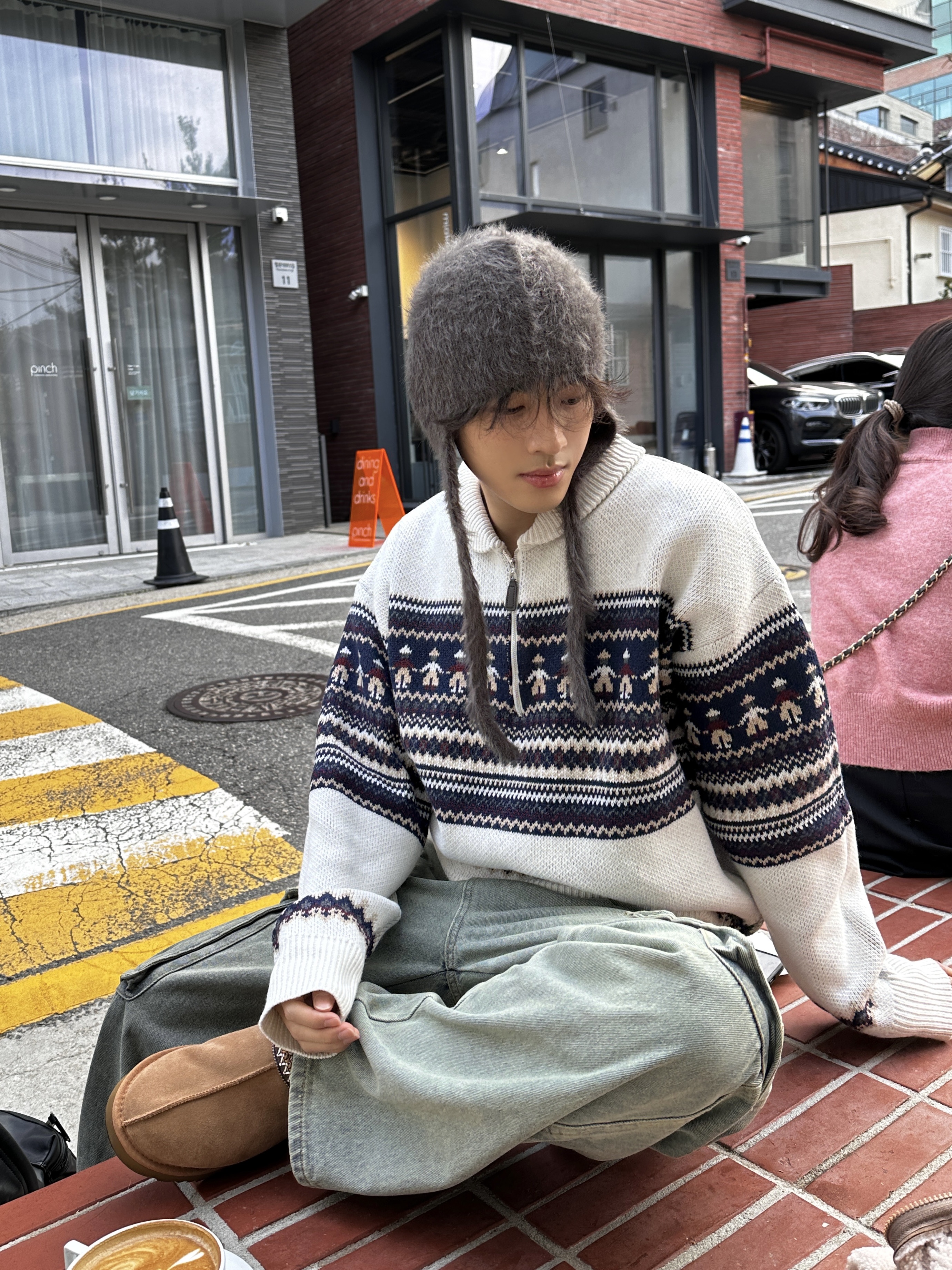 UGG Tasman Slipper Chestnut 착용 스타일 - 1
