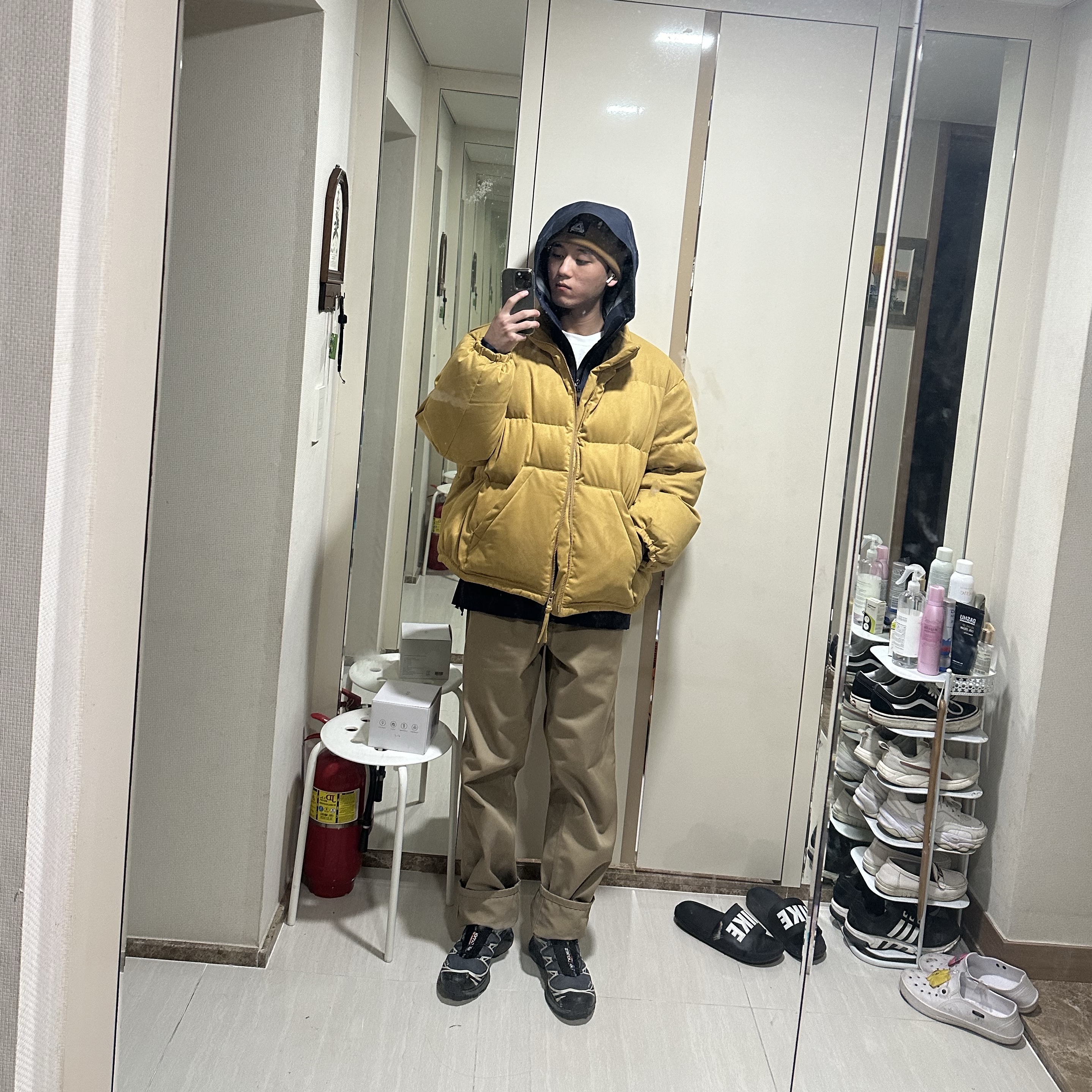 Maison Mihara Yasuhiro Blakey VL OG Sole Canvas Low-top Sneakers White, Aime Leon Dore Leon Corduroy Hat Navy 착용 스타일 - 3