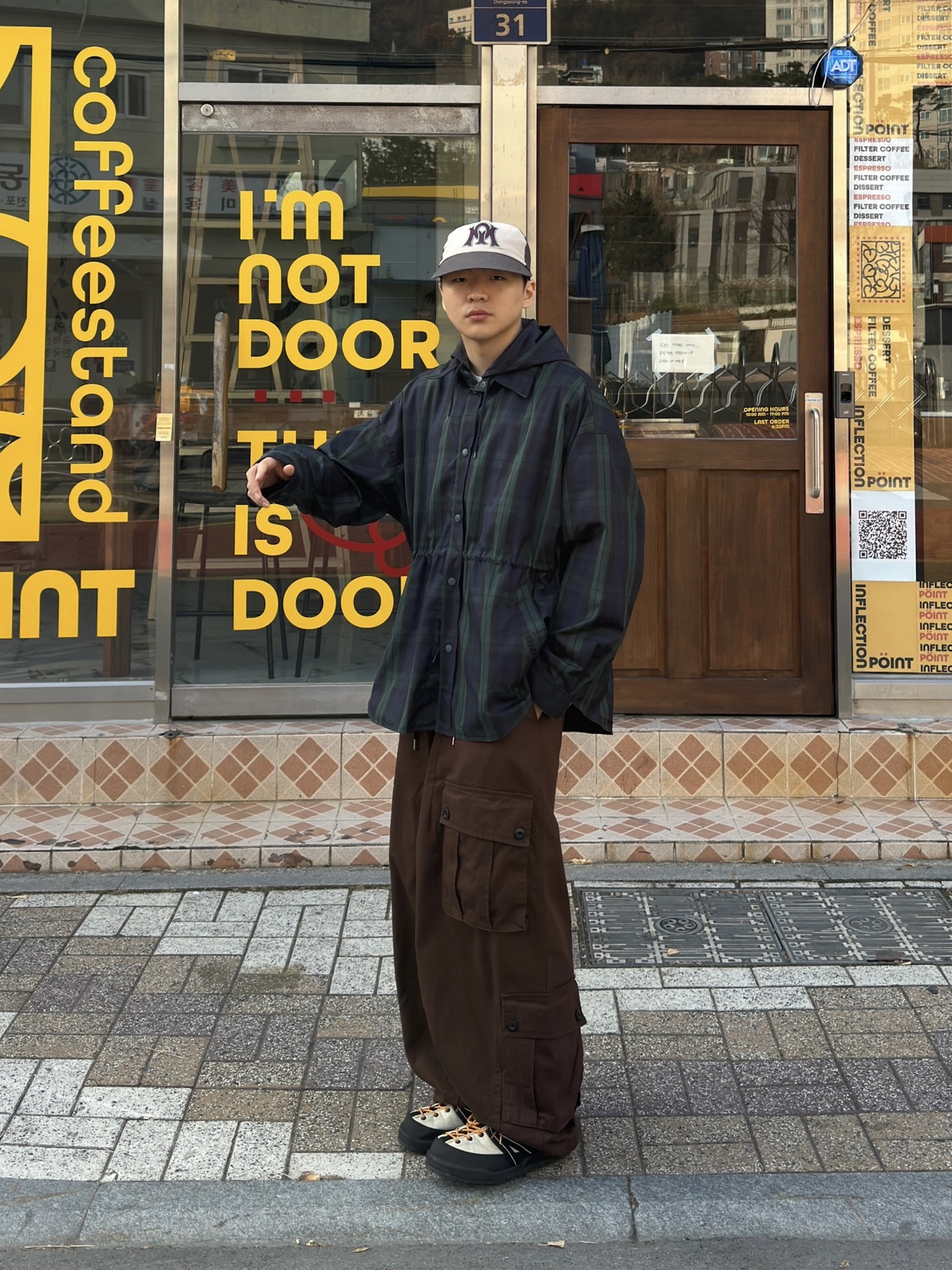 New Balance CRV Mule V2 Yellow 착용 스타일 - 3
