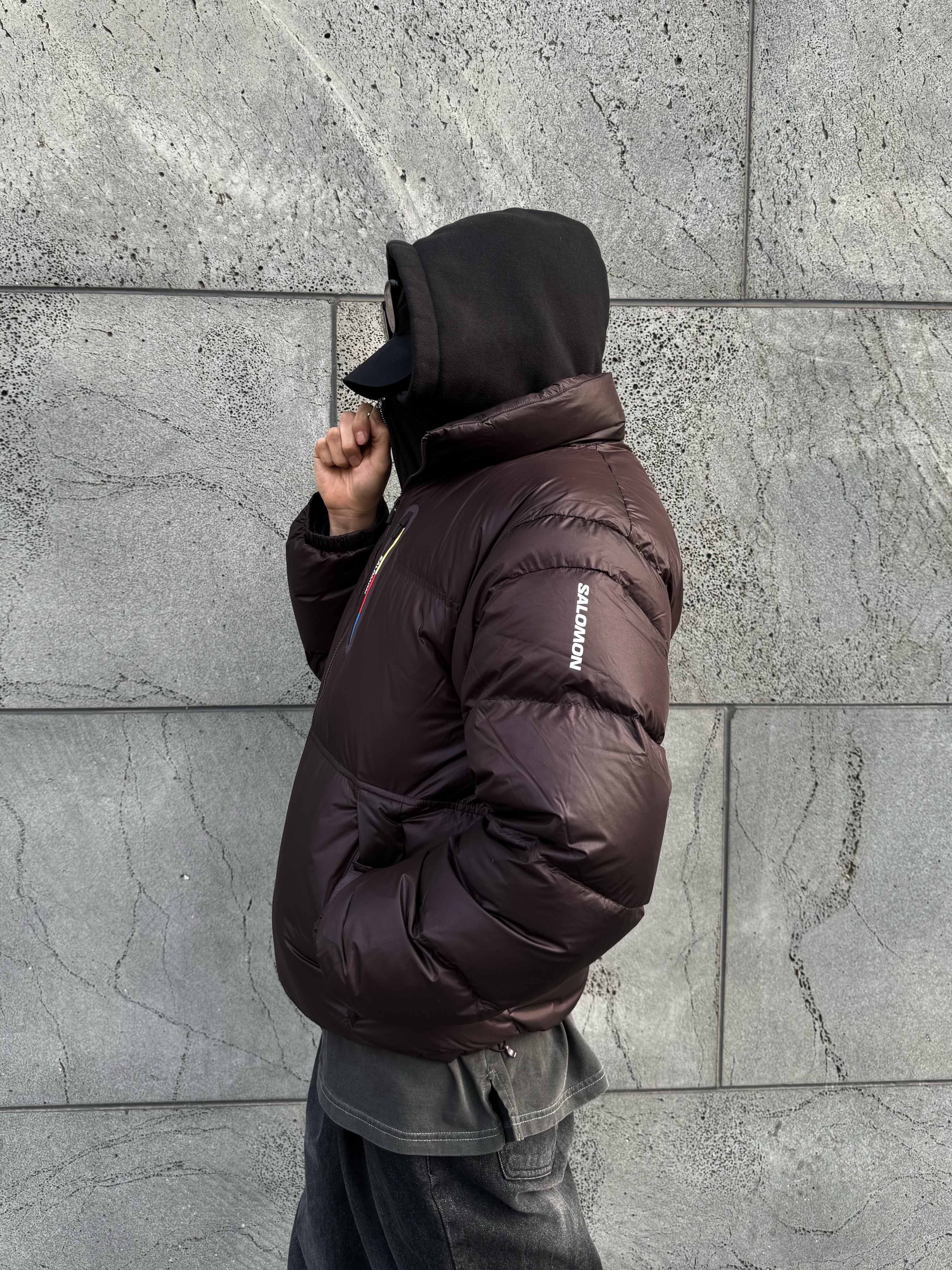 Salomon Contour Down Jacket Chocolate 착용 스타일 - 2