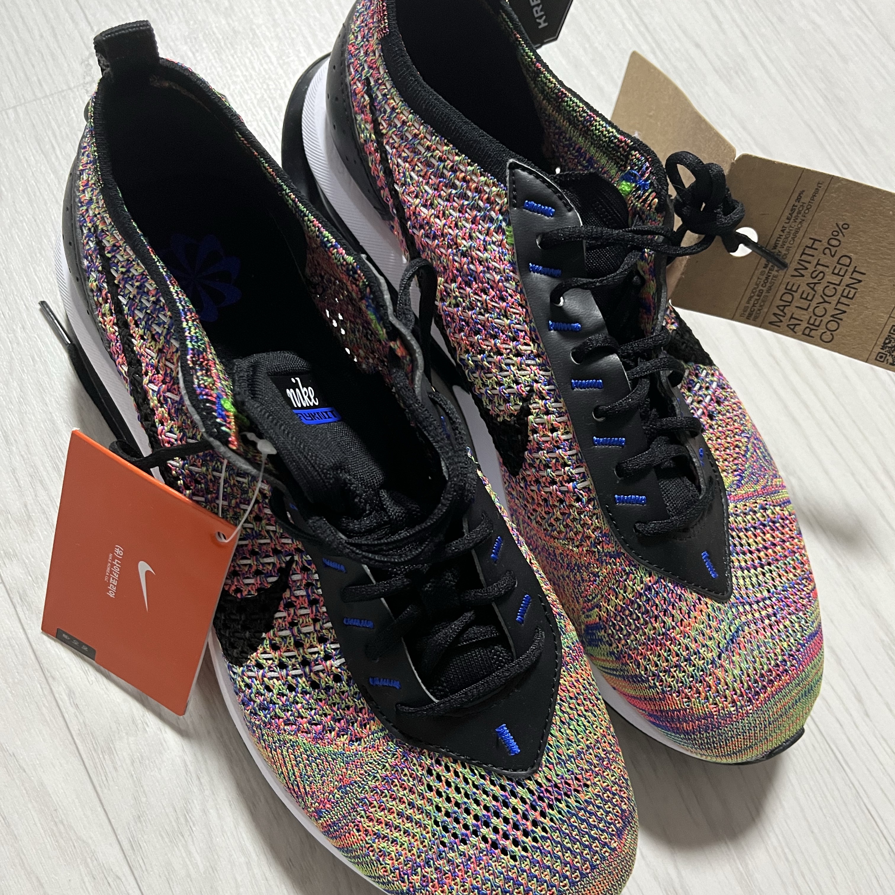 Nike Air Max Flyknit Racer Multi Color Racer Blue 착용 스타일