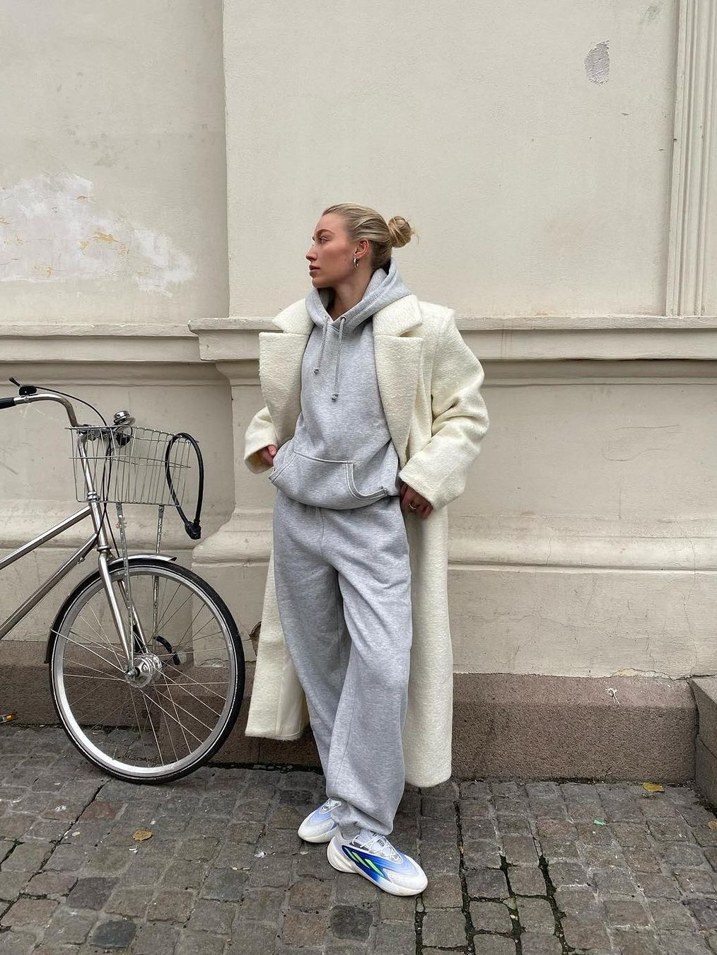 Sllow Garments Split Point Jogger Pants Gray, Zara x Ader Error Jogger Pants Grey 착용 스타일 - 4