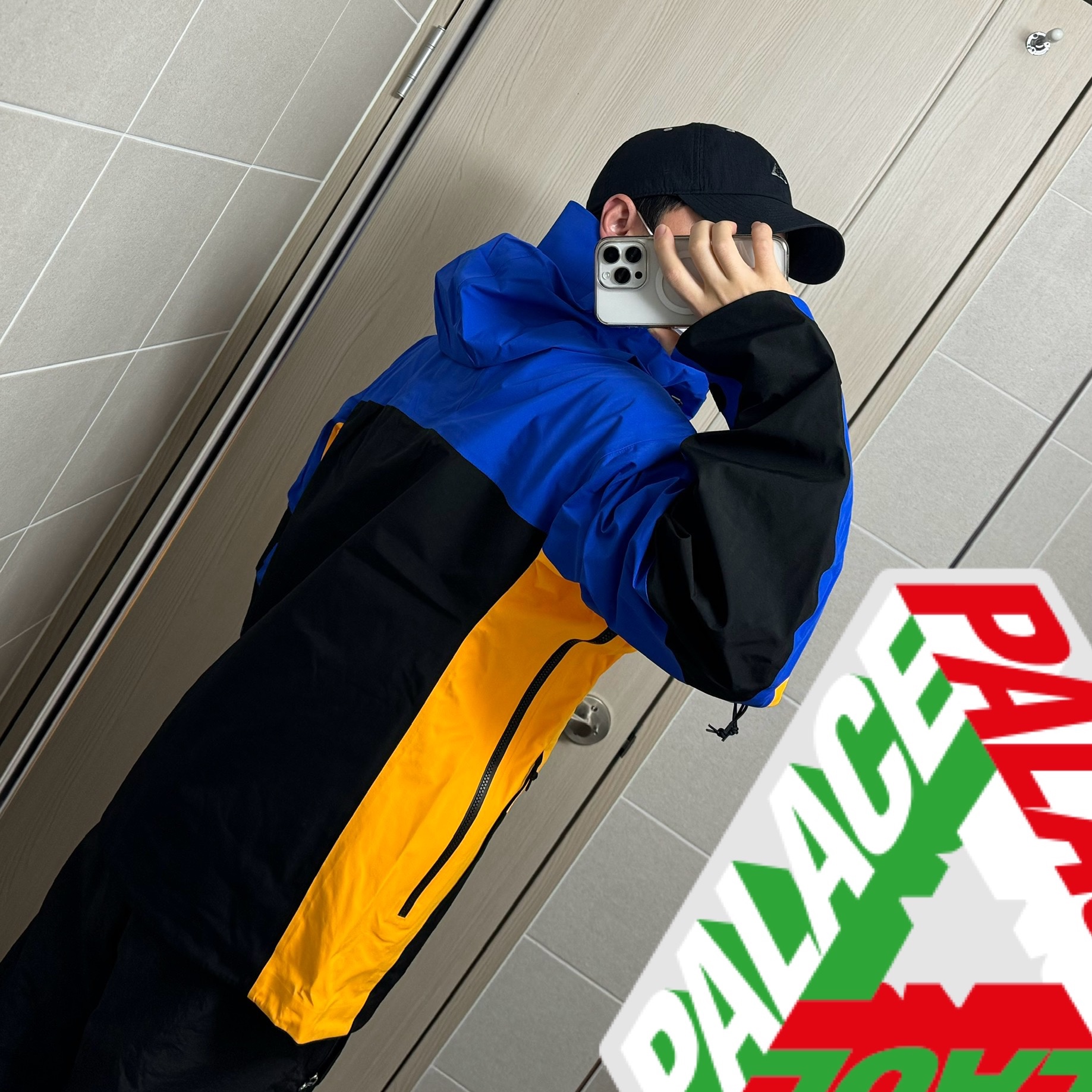 Nike ACG Gore-Tex Misery Ridge Jacket Hyper Royal - US/EU 착용 스타일