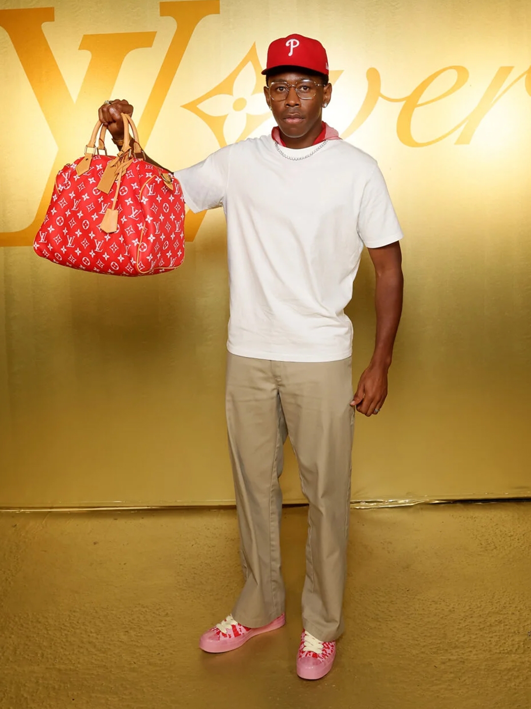 COS Lether Quilted Oversized Crossbody Bag Black, Louis Vuitton Micro Speedy Bag Charm Monogram 착용 스타일 - 3