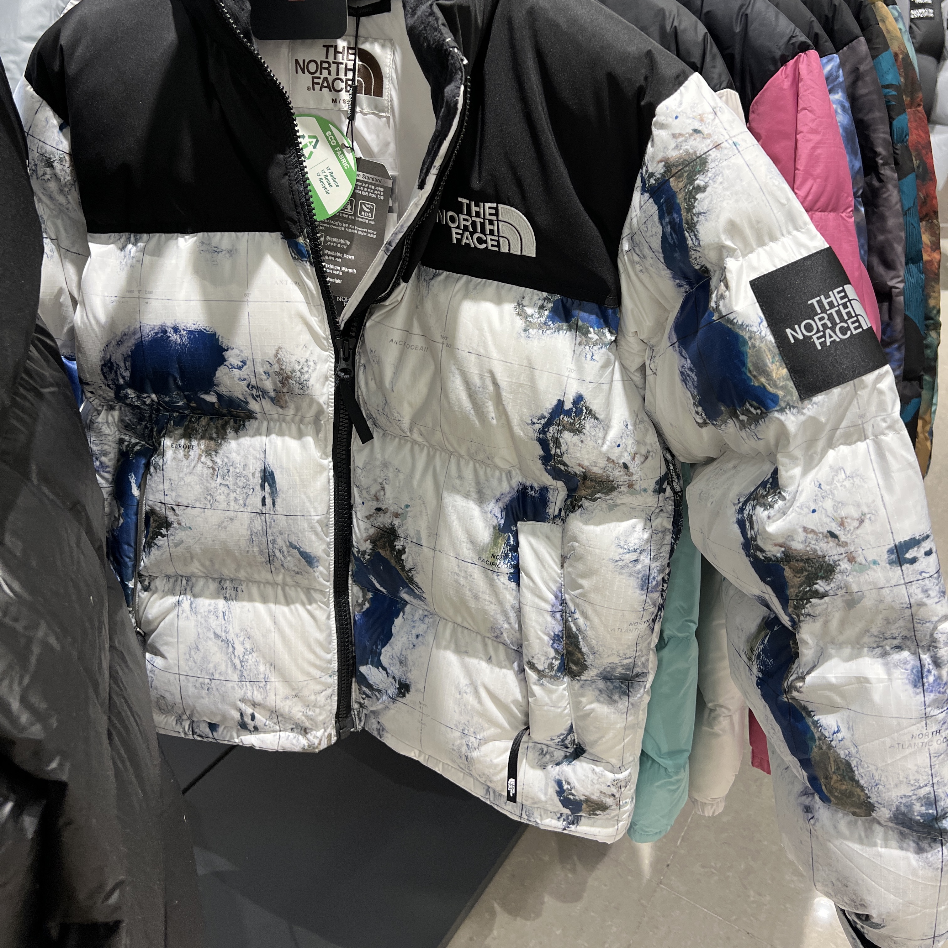 The North Face White Label Novelty Nuptse Down Jacket P White Sand 착용 스타일