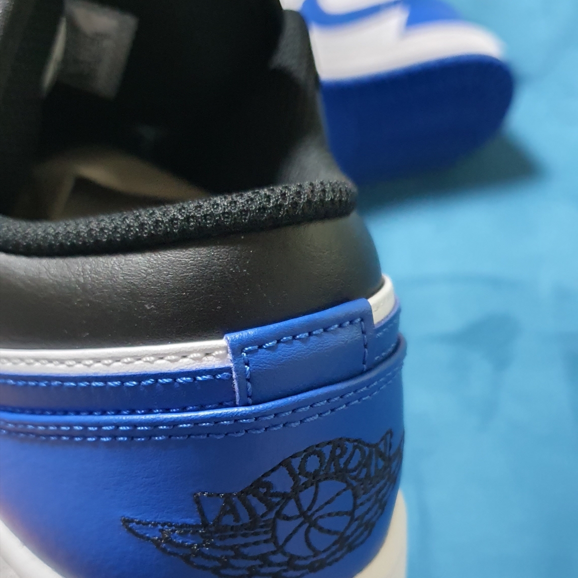 Jordan 1 Low Alternate Royal Toe 착용 스타일