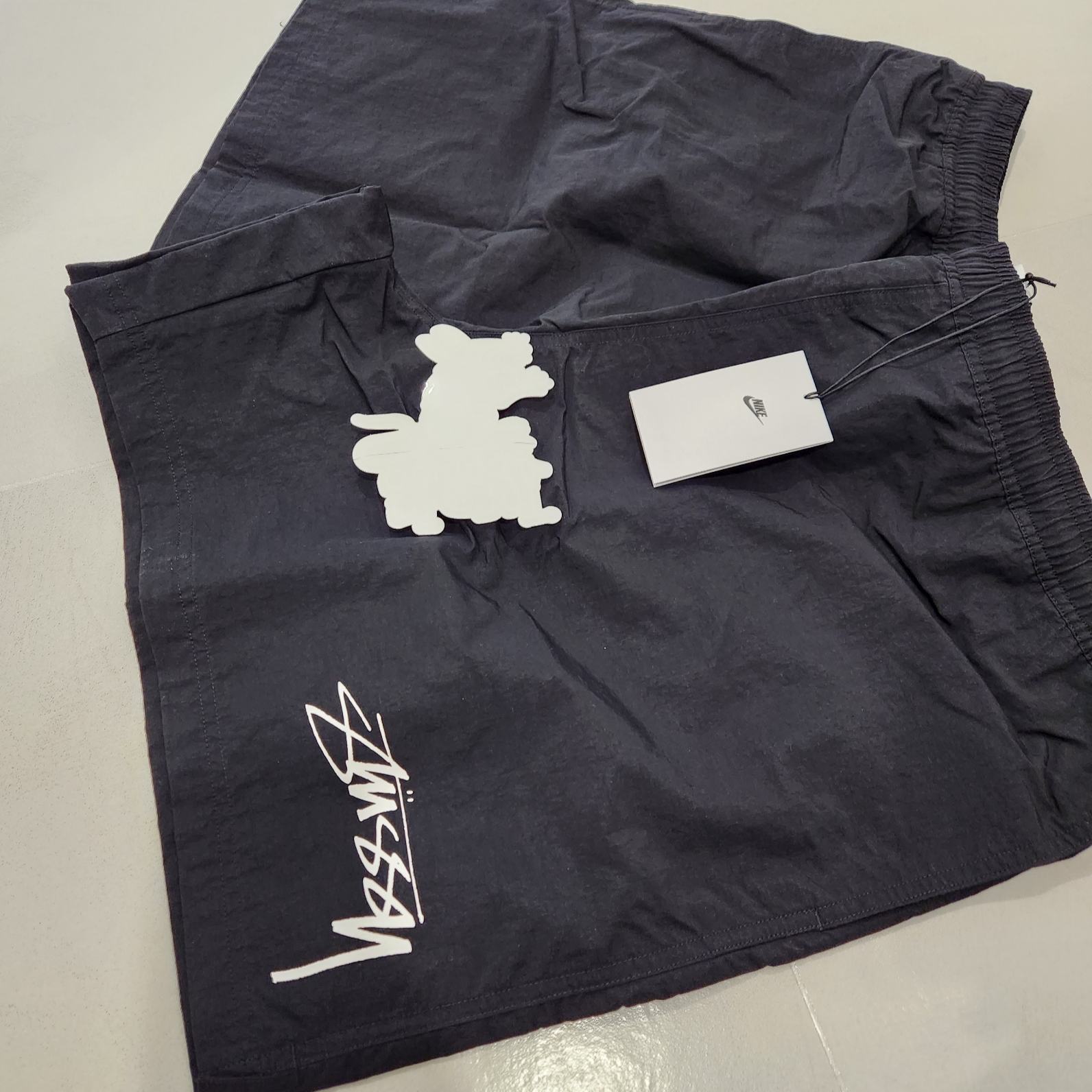 Nike x Stussy Shorts Black (FJ9167-010) 착용 스타일 - 1